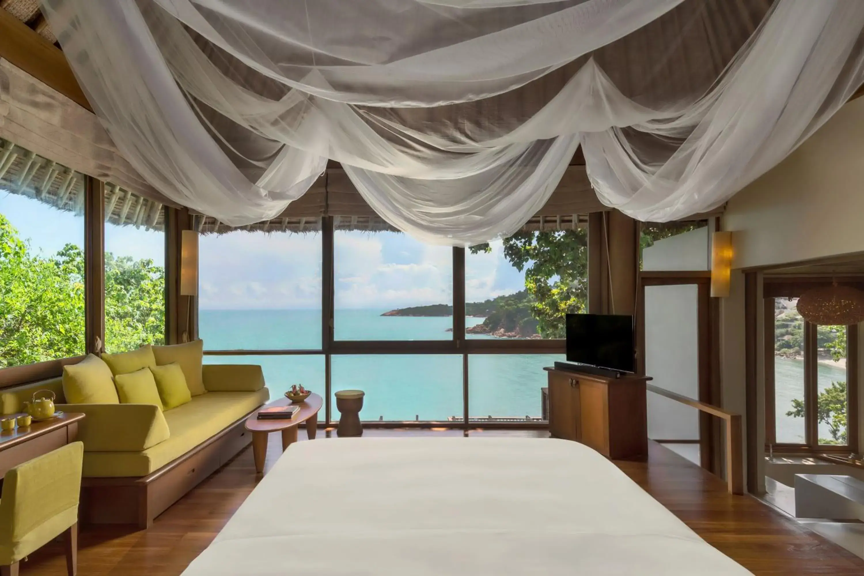 Property building, Bed in Six Senses Samui Property building, Bed in Six Senses Samui