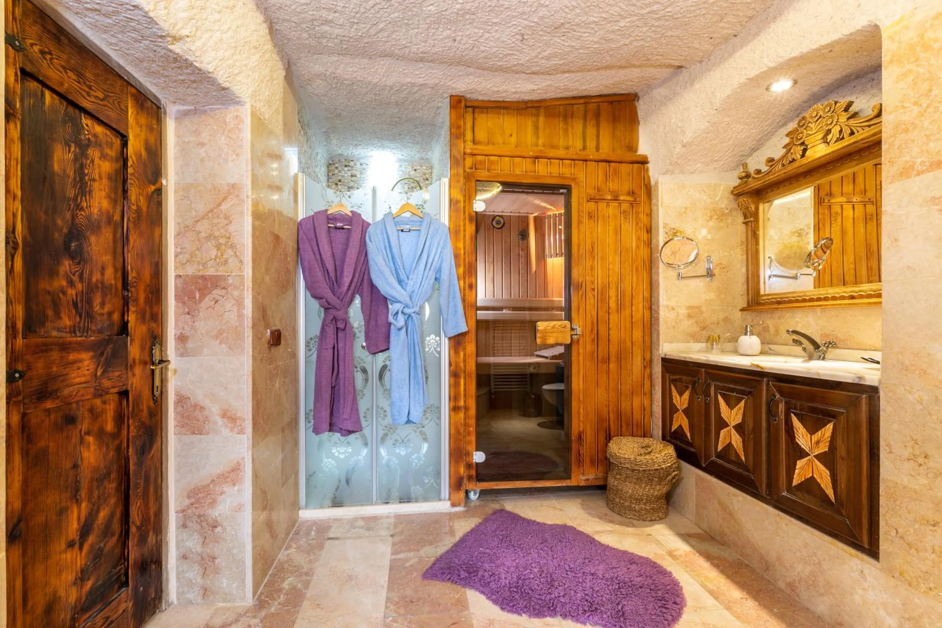 Hot Tub in Cappadocia Gamirasu Cave Hotel