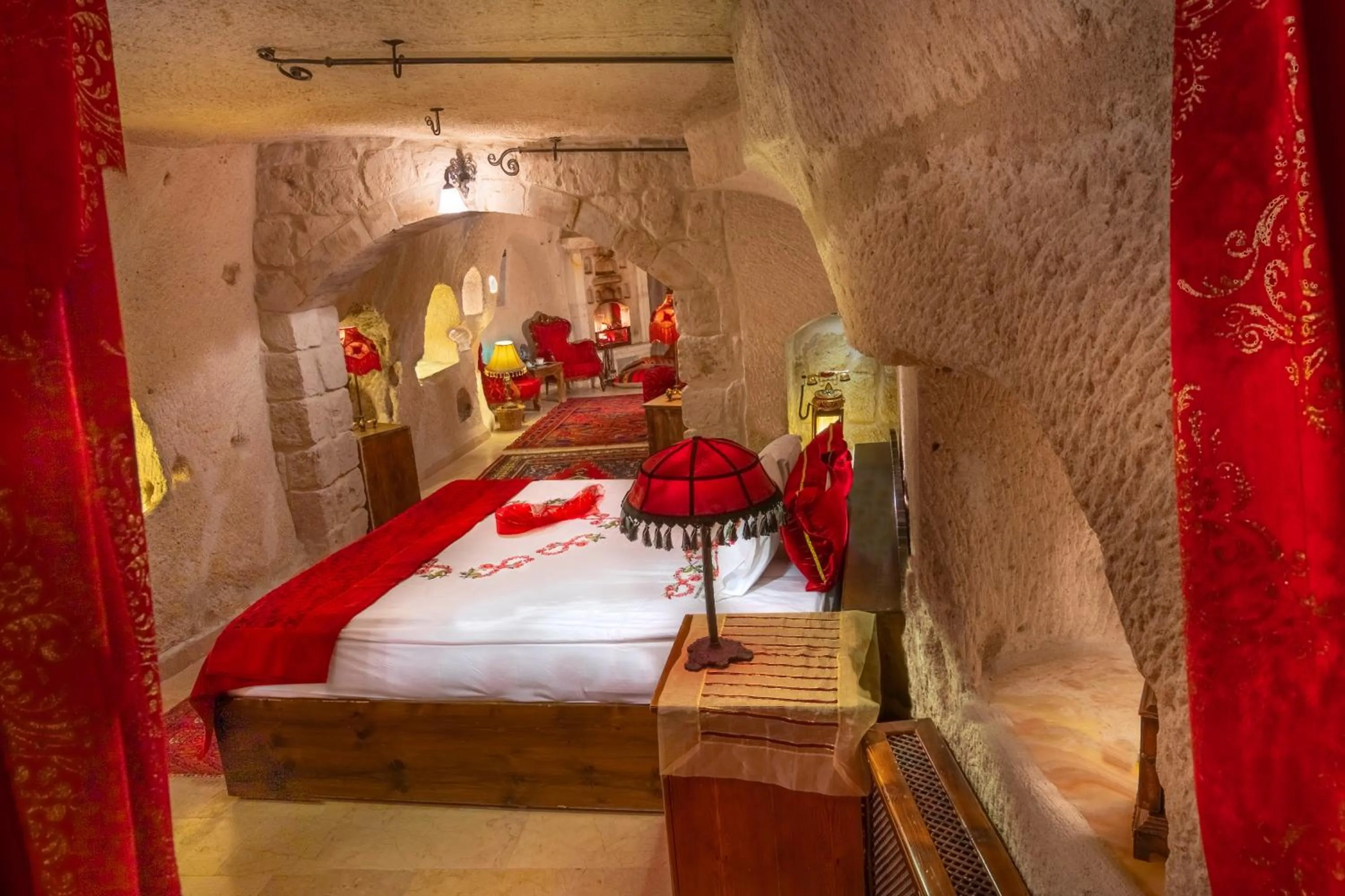 Bed in Cappadocia Gamirasu Cave Hotel