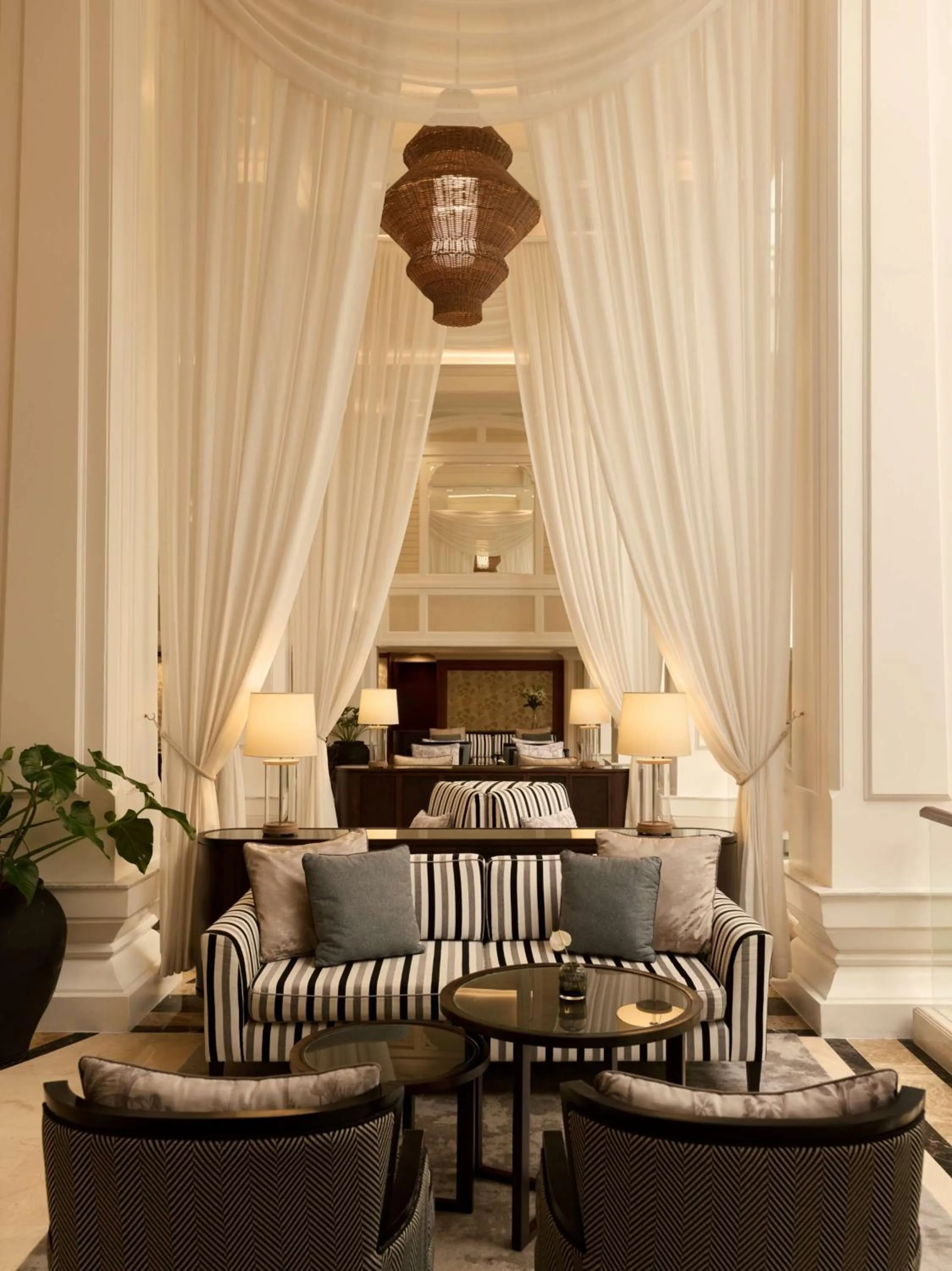 Lobby or reception in Dusit Thani Pattaya