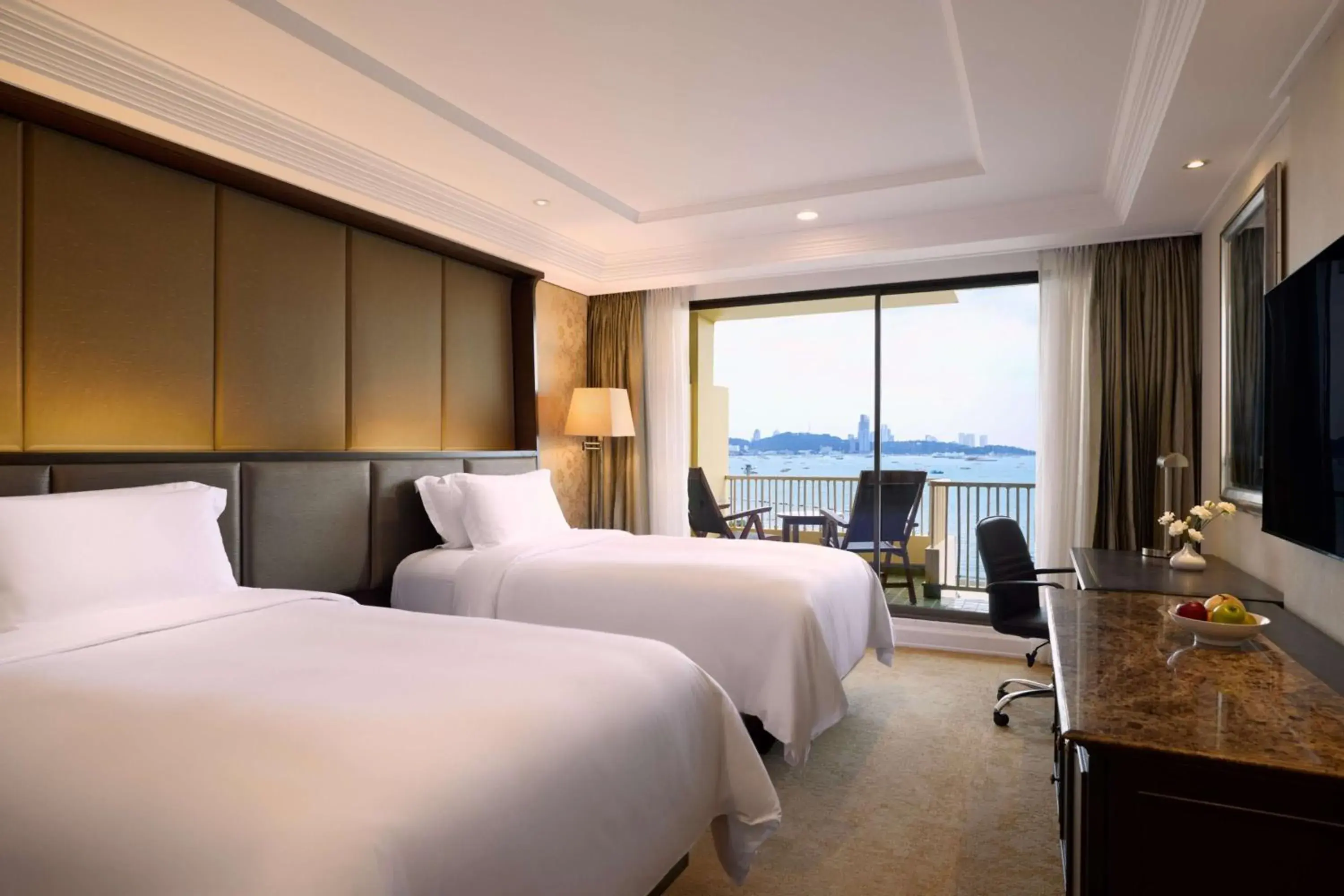 Bed in Dusit Thani Pattaya Bed in Dusit Thani Pattaya