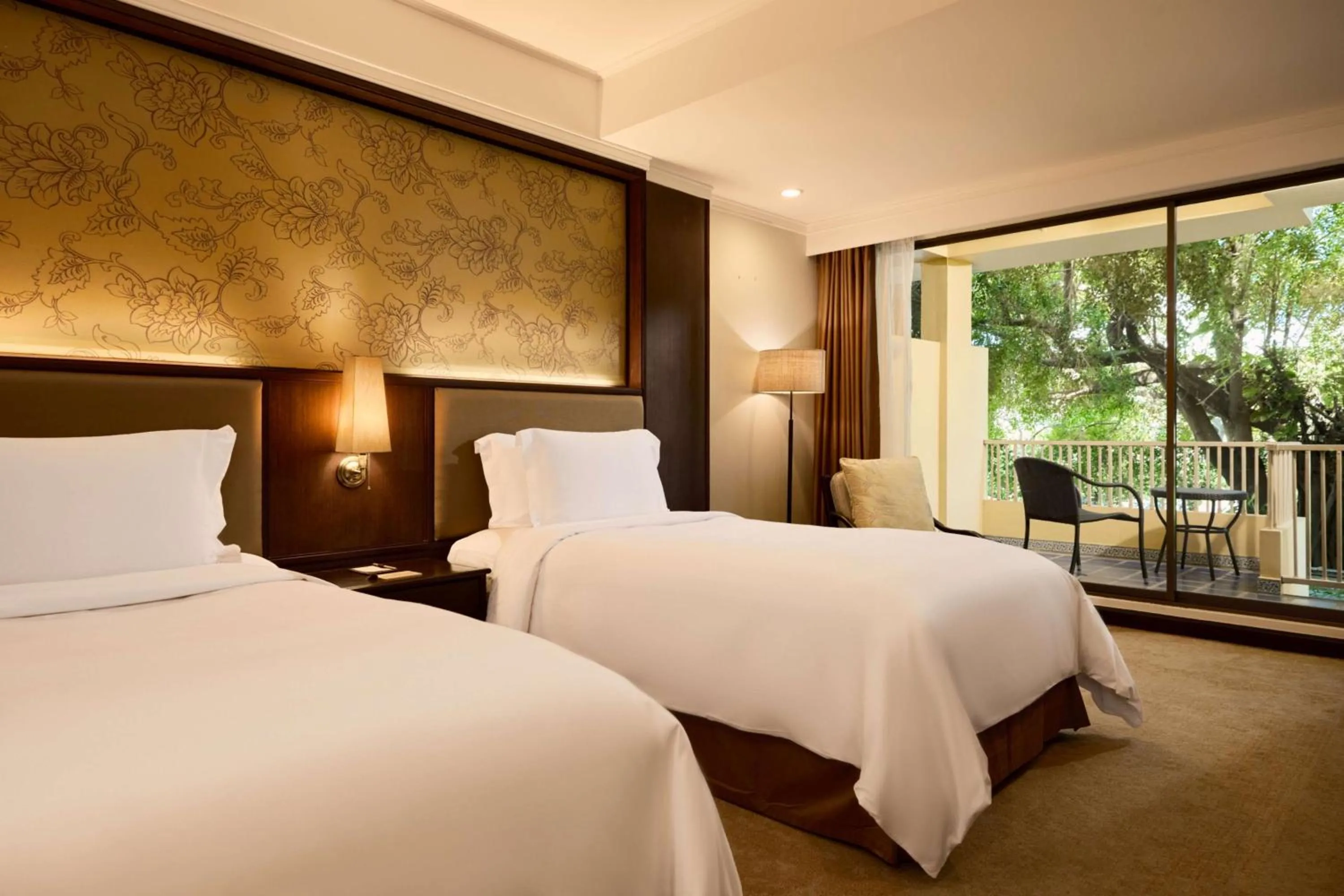 Bed in Dusit Thani Pattaya