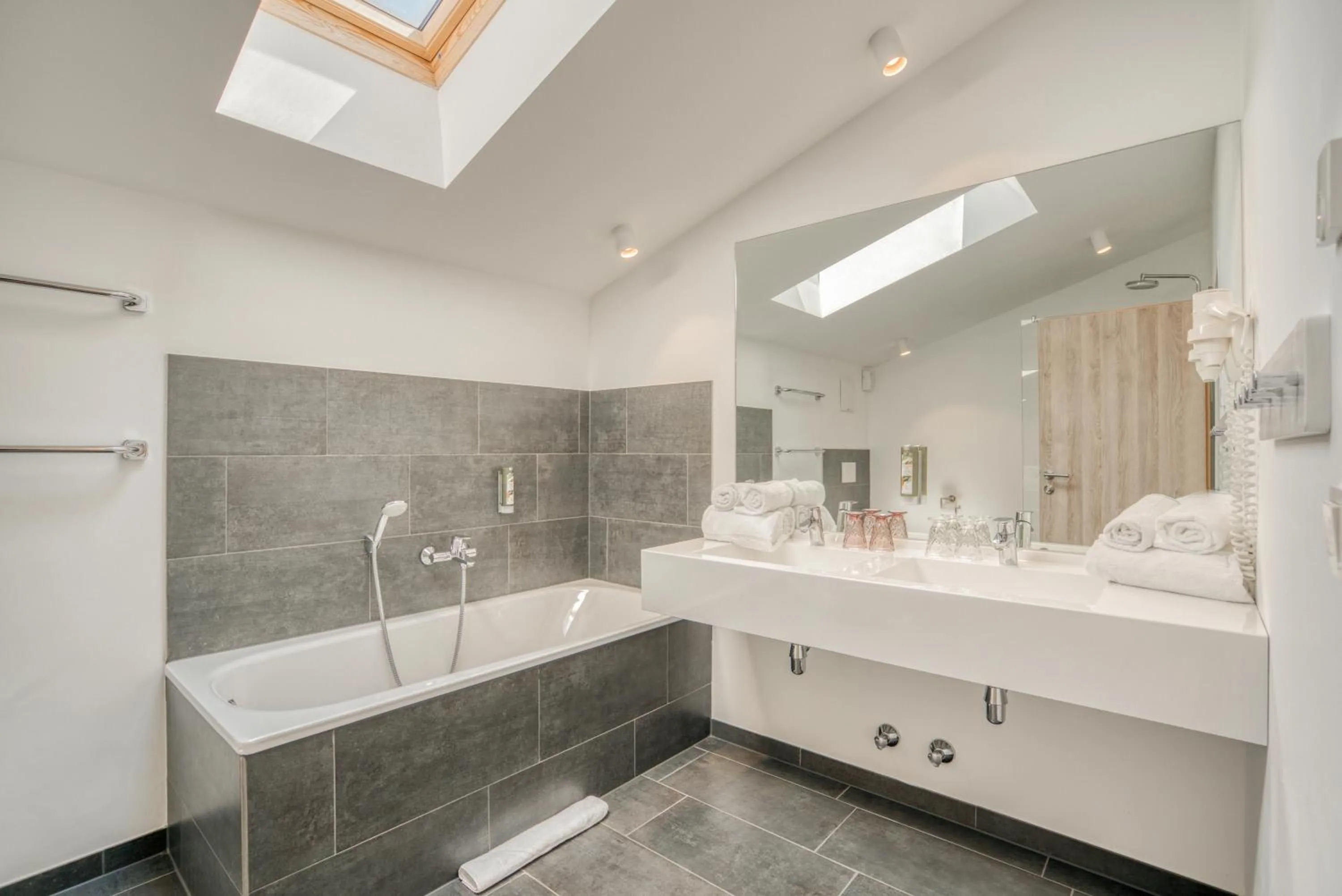 Shower in COOEE alpin Hotel Kitzbüheler Alpen