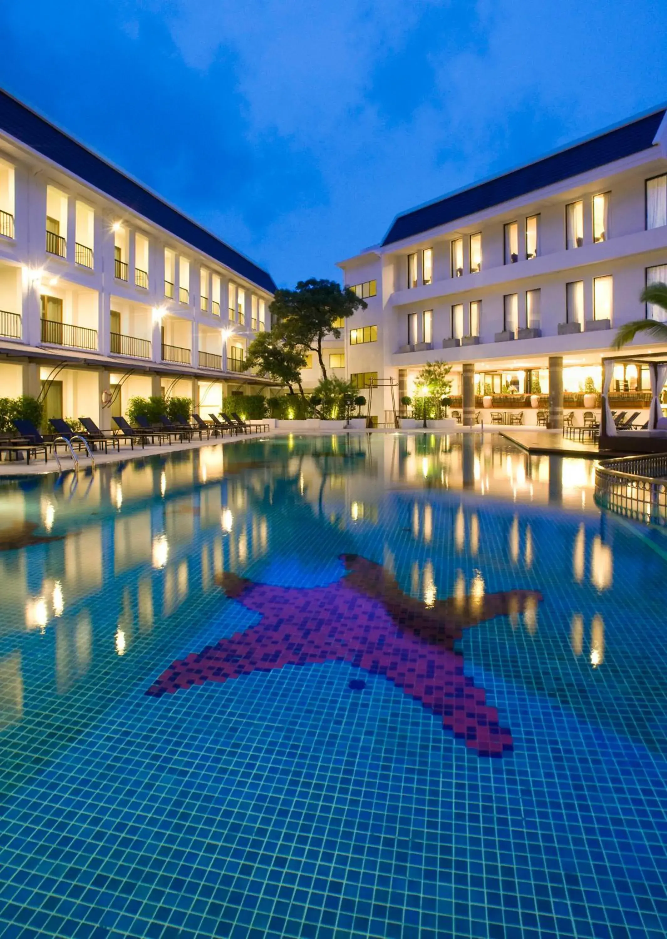 Facade/entrance in Sawaddi Patong Resort & Spa by Tolani Facade/entrance in Sawaddi Patong Resort & Spa by Tolani