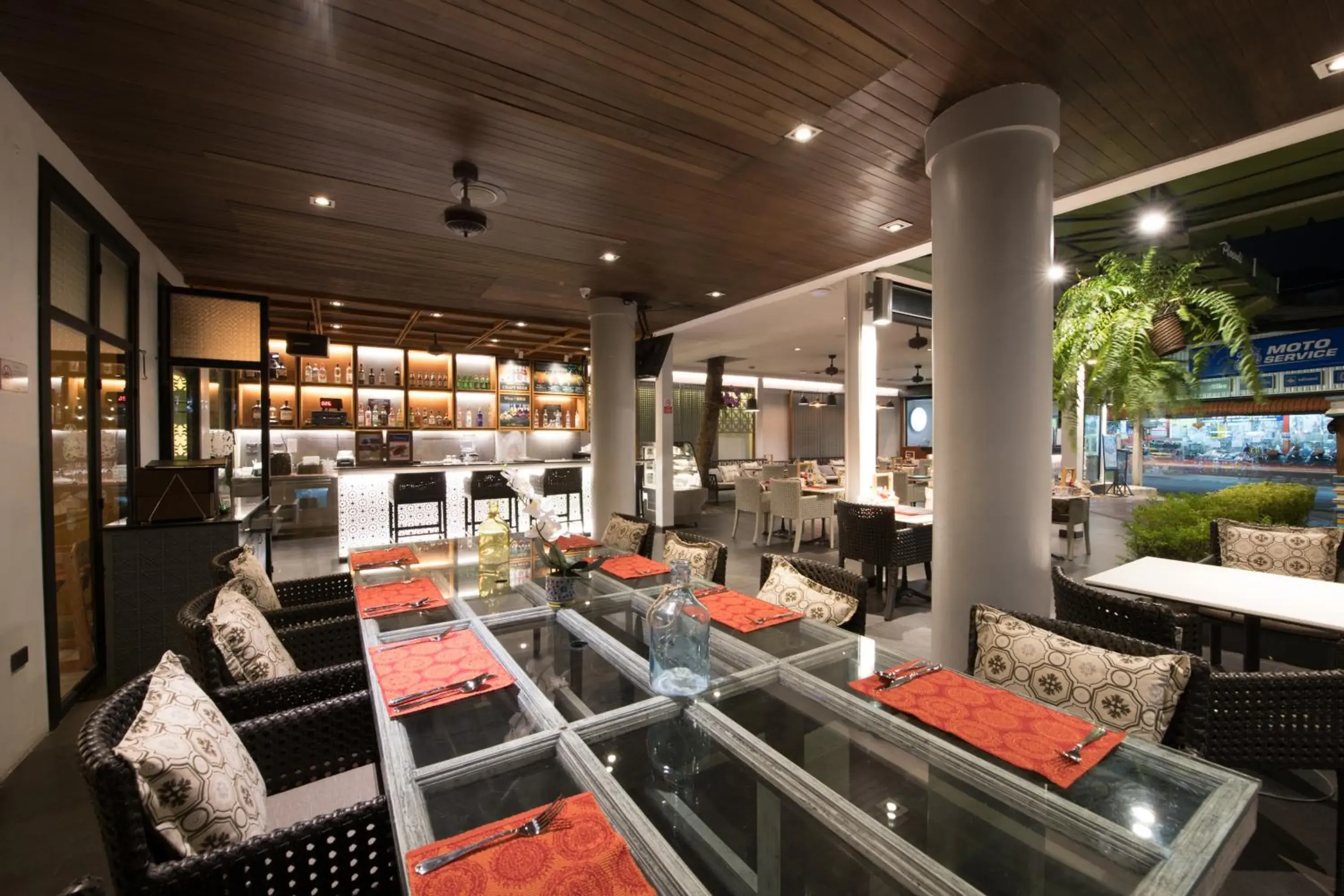 Restaurant/places to eat in Sawaddi Patong Resort & Spa by Tolani Restaurant/places to eat in Sawaddi Patong Resort & Spa by Tolani