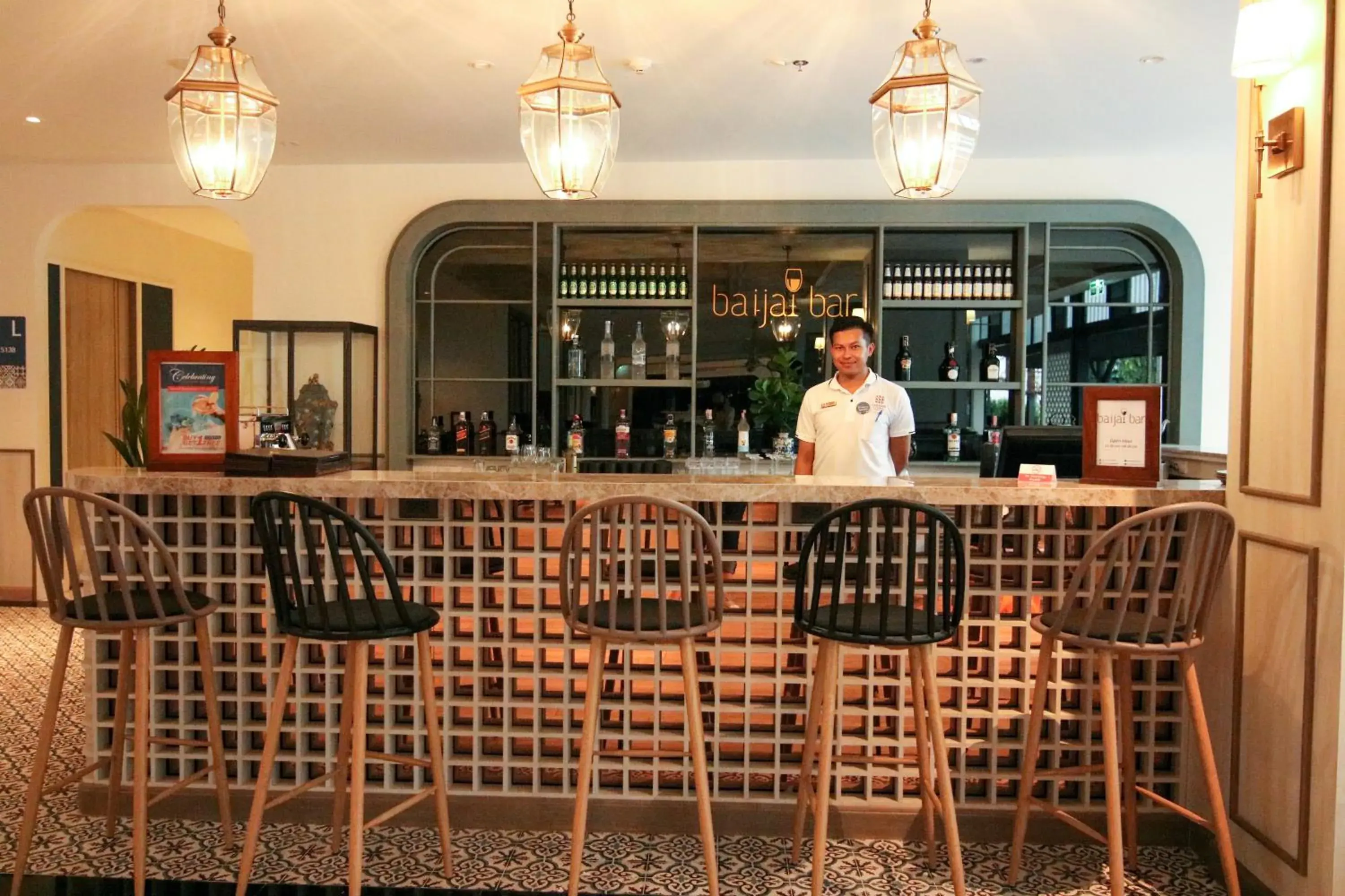 Lounge or bar in Sawaddi Patong Resort & Spa by Tolani Lounge or bar in Sawaddi Patong Resort & Spa by Tolani