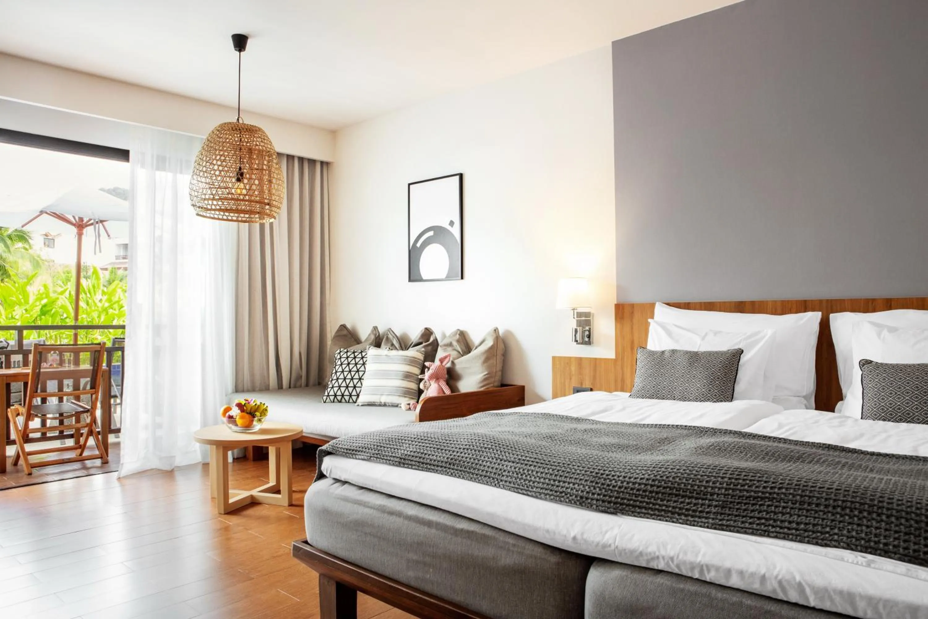 Photo of the whole room, Bed in Sunwing Kamala Beach