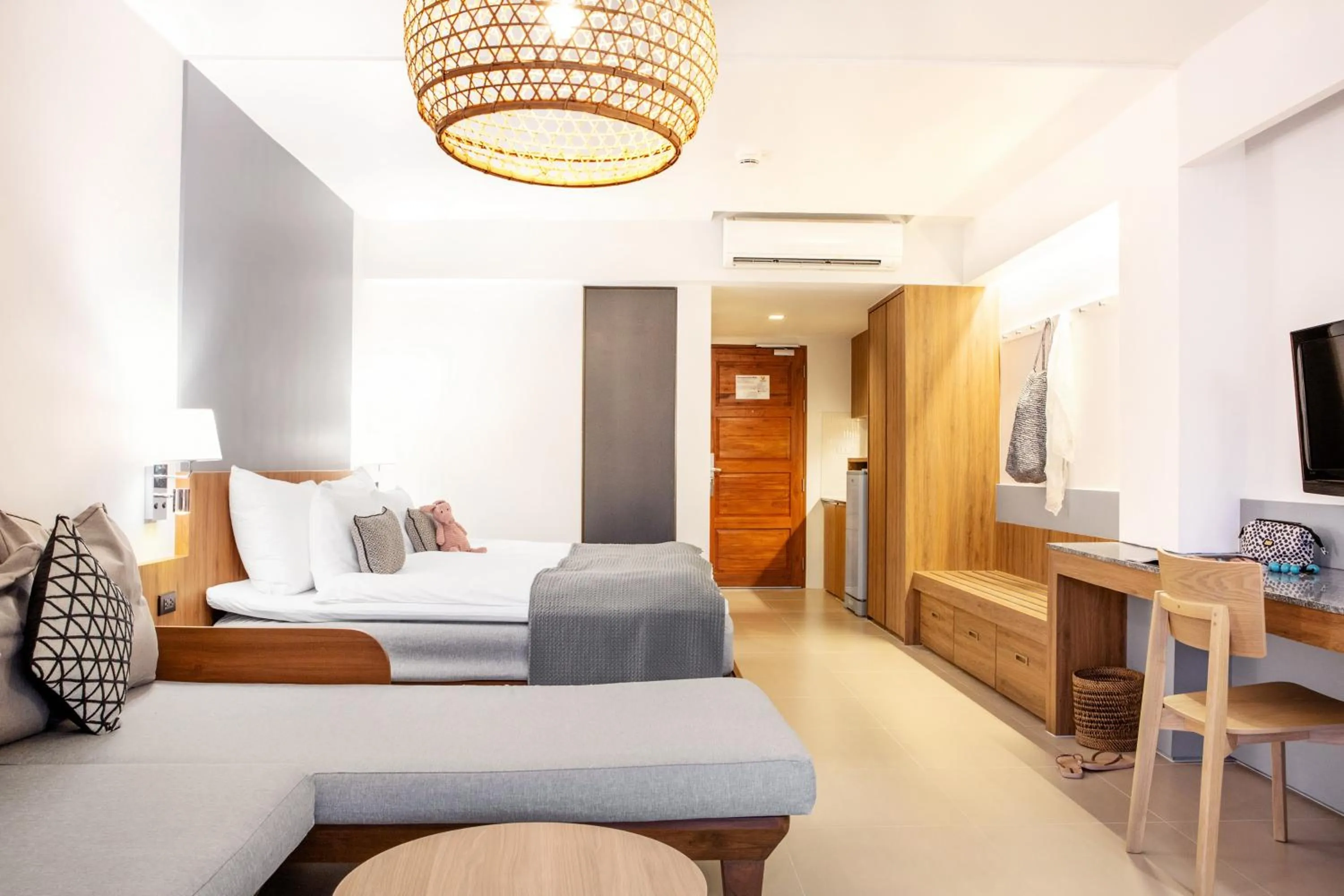 Photo of the whole room, Bed in Sunwing Kamala Beach