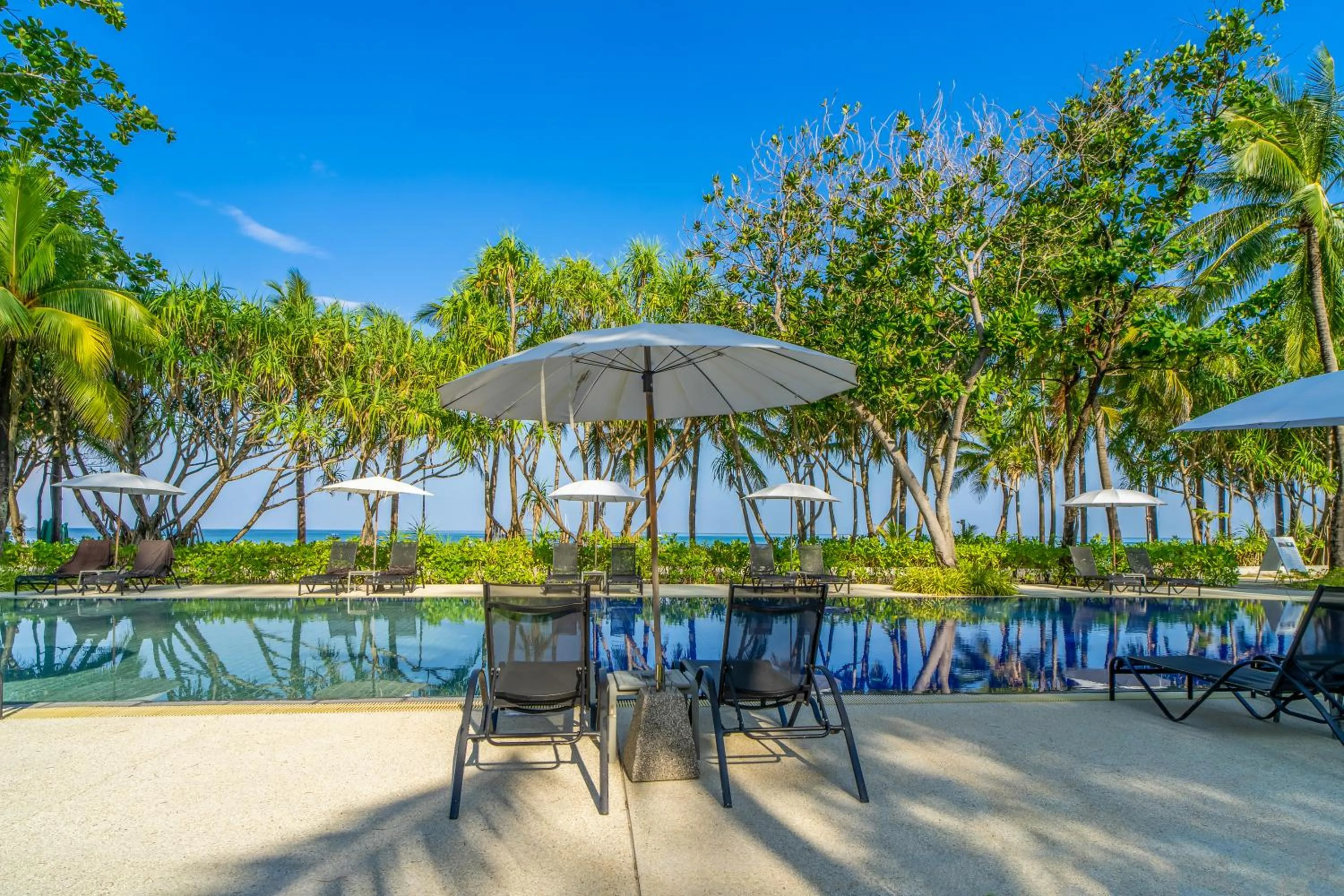 Swimming pool in Sunwing Kamala Beach