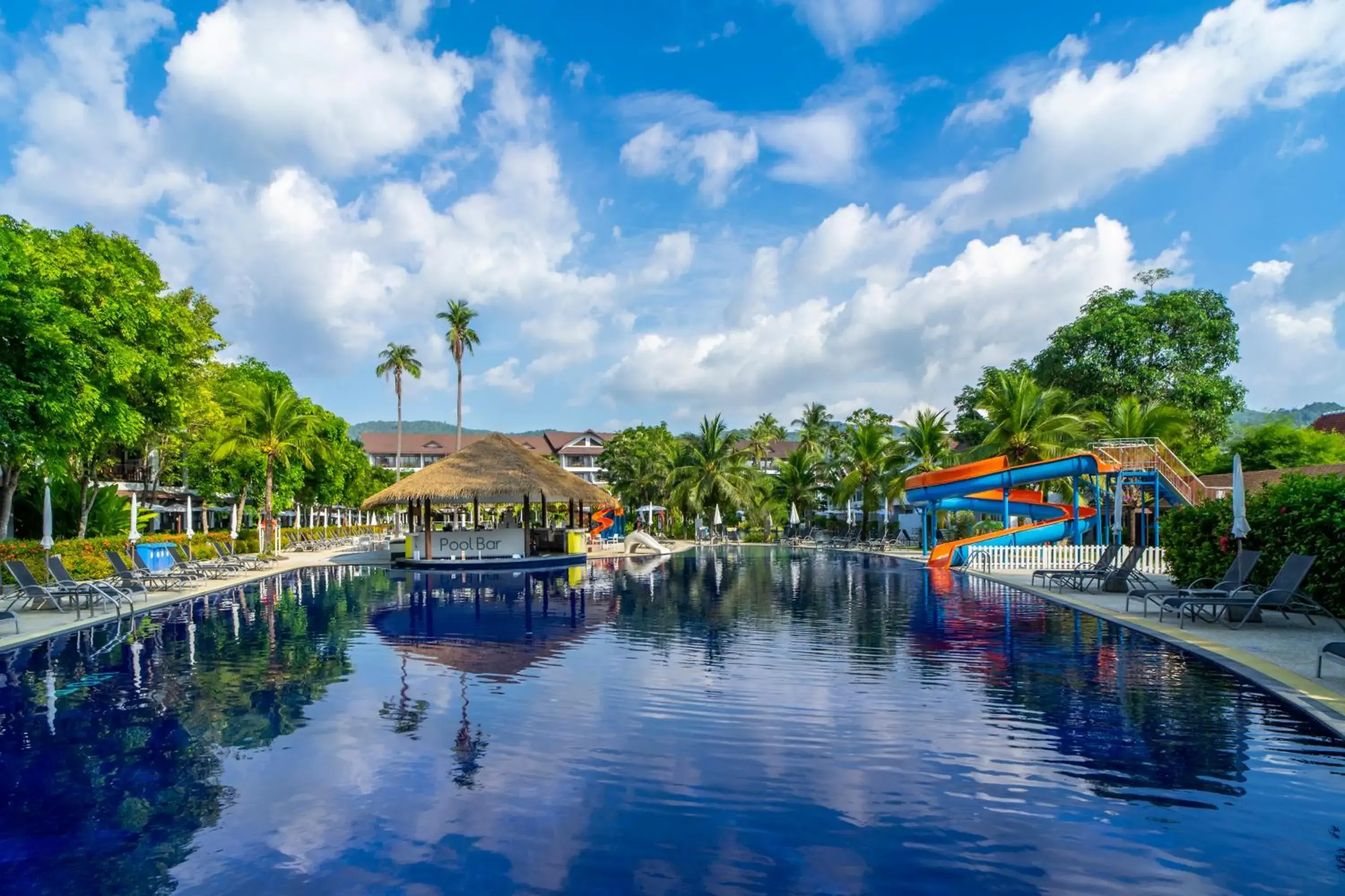 Swimming pool in Sunwing Kamala Beach Swimming pool in Sunwing Kamala Beach