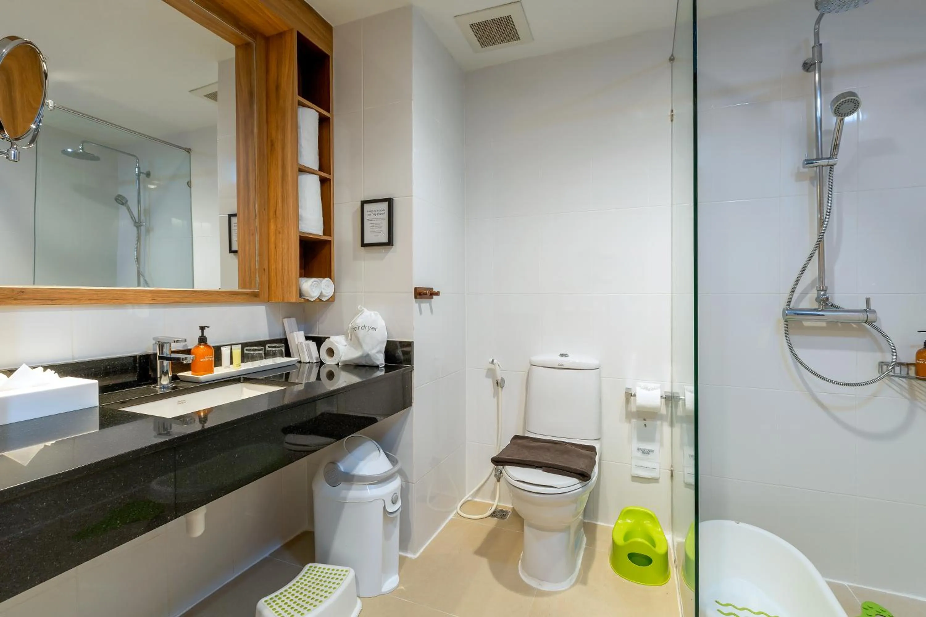 Shower in Sunwing Kamala Beach