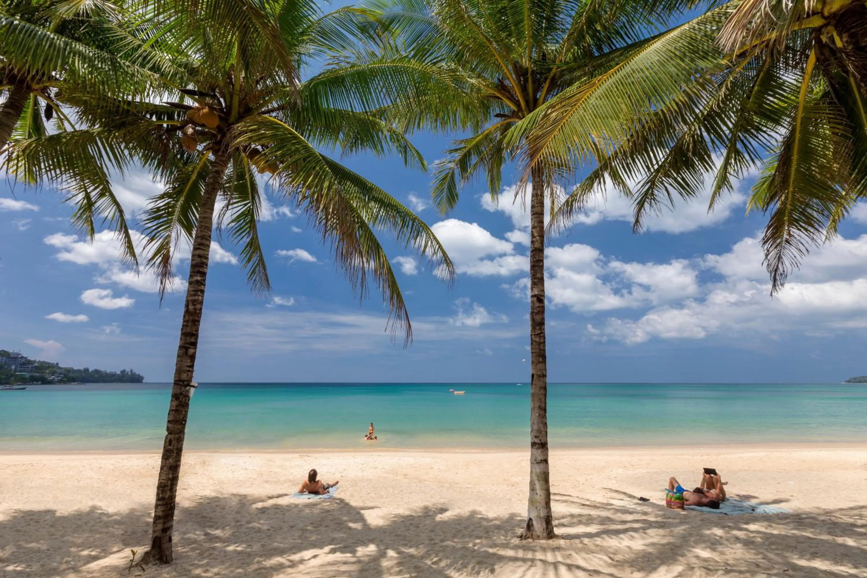 Beach in Sunwing Kamala Beach