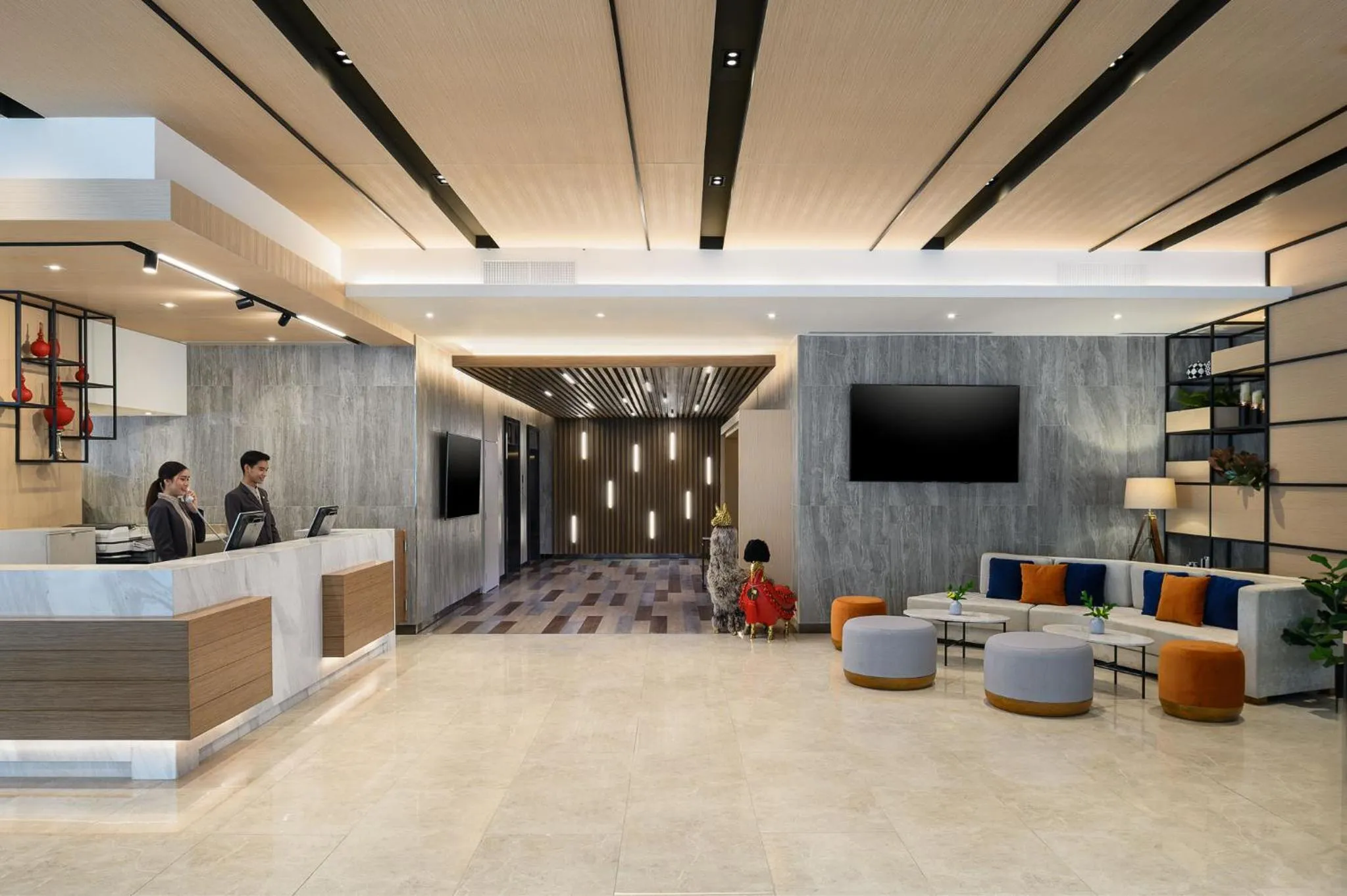 Lobby or reception in PARKROYAL Suites Bangkok