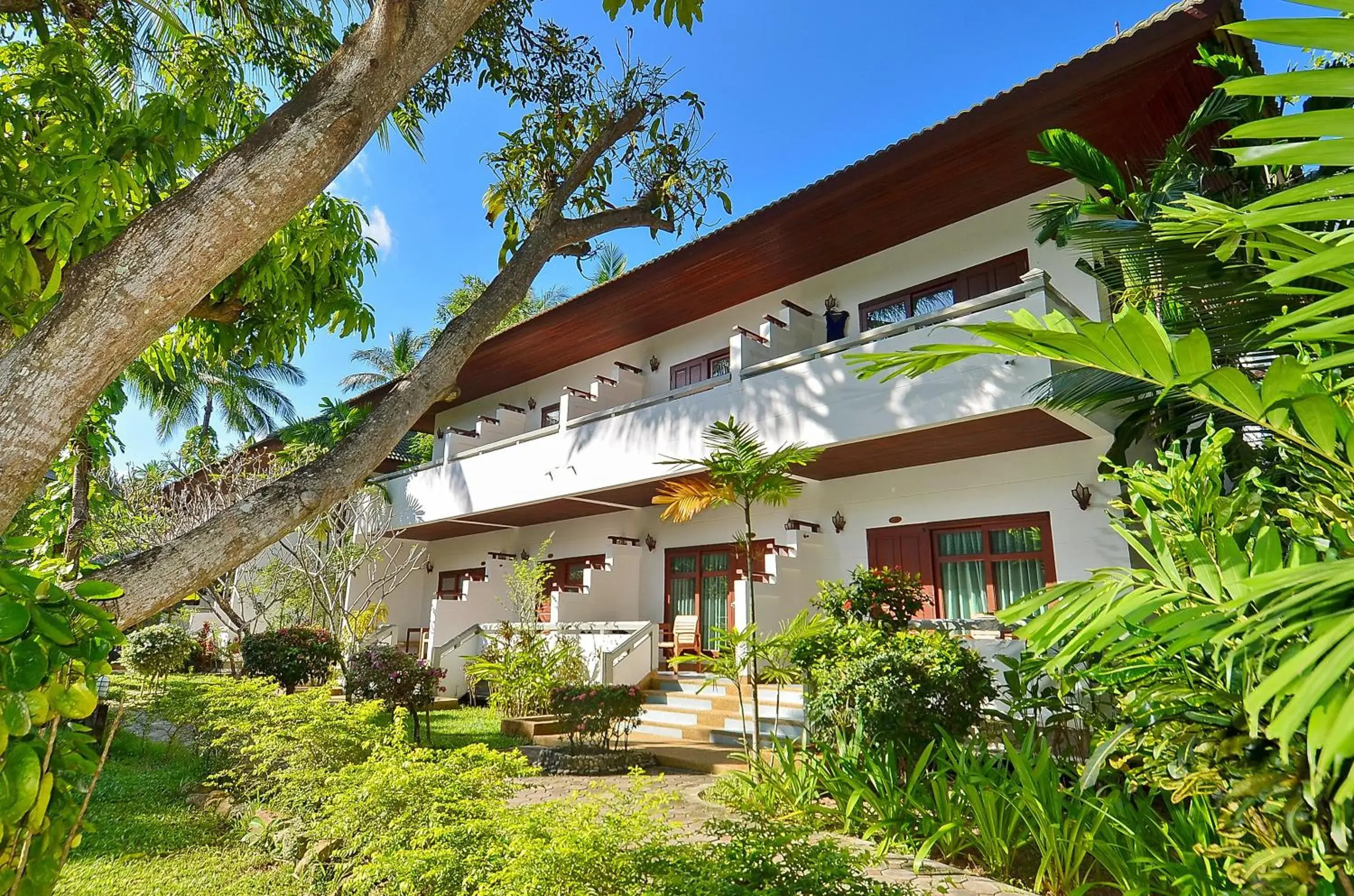 Facade/entrance in First Bungalow Beach Resort Facade/entrance in First Bungalow Beach Resort