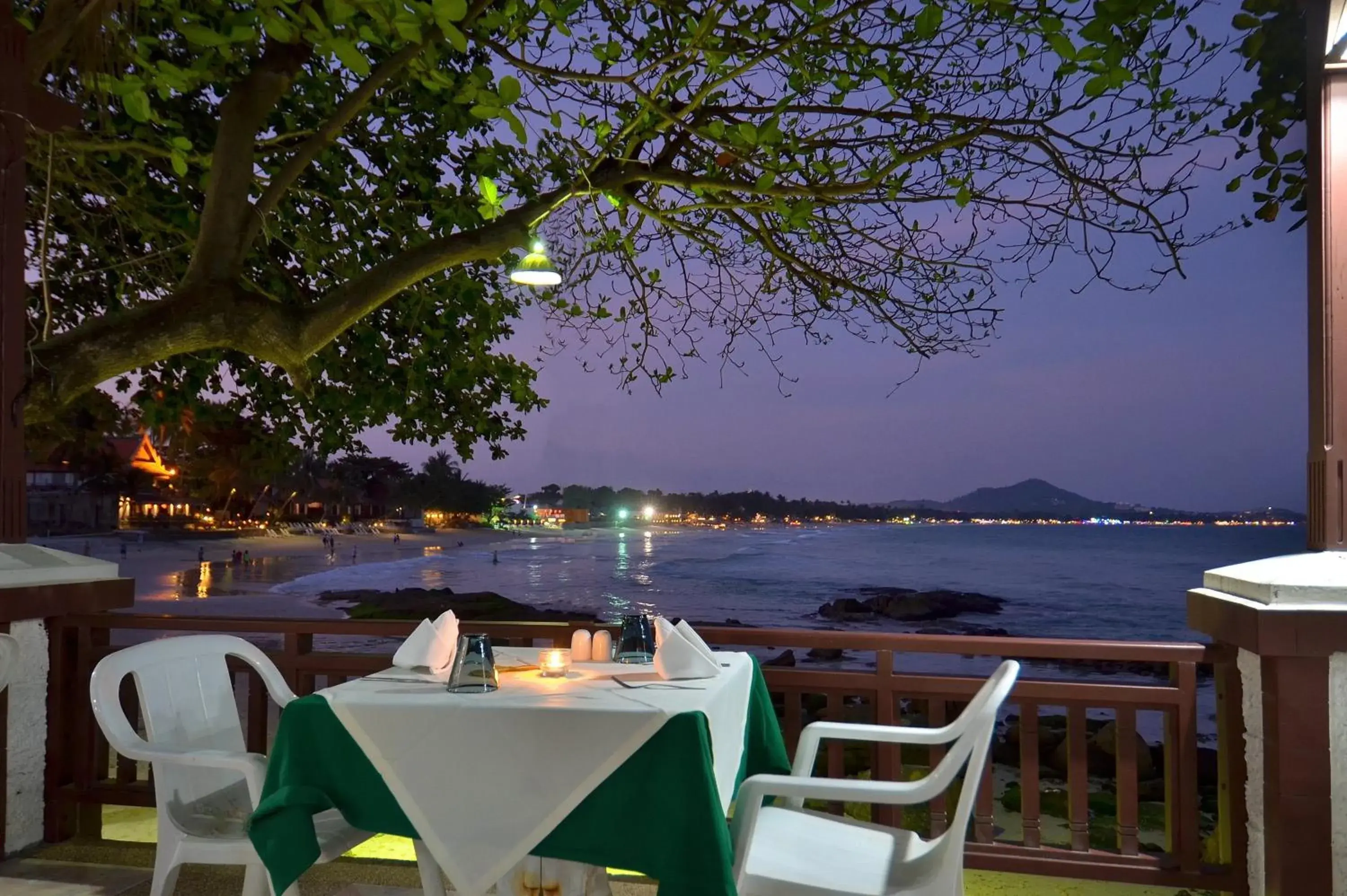 Restaurant/places to eat in First Bungalow Beach Resort Restaurant/places to eat in First Bungalow Beach Resort