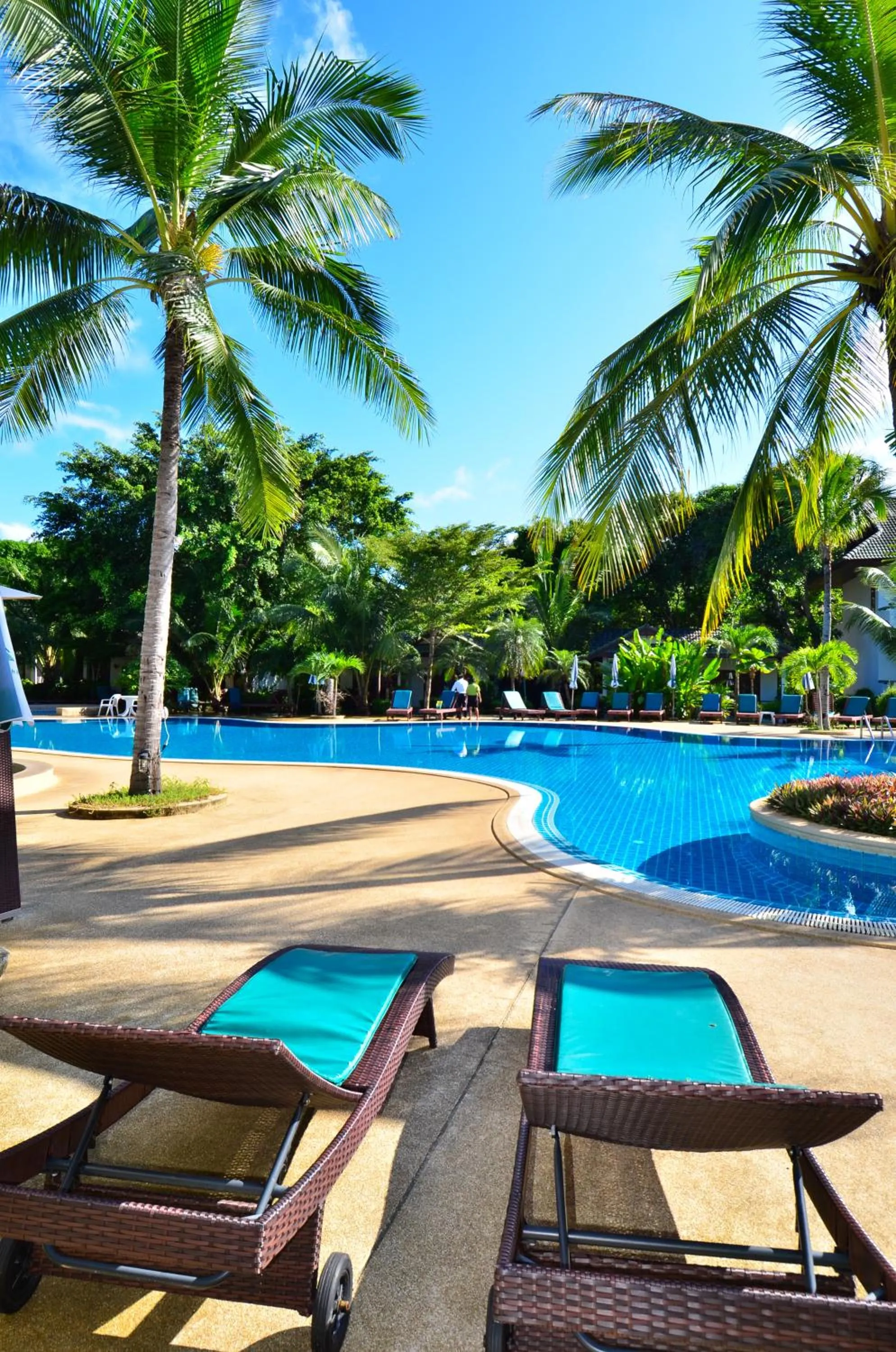 Spring in First Bungalow Beach Resort