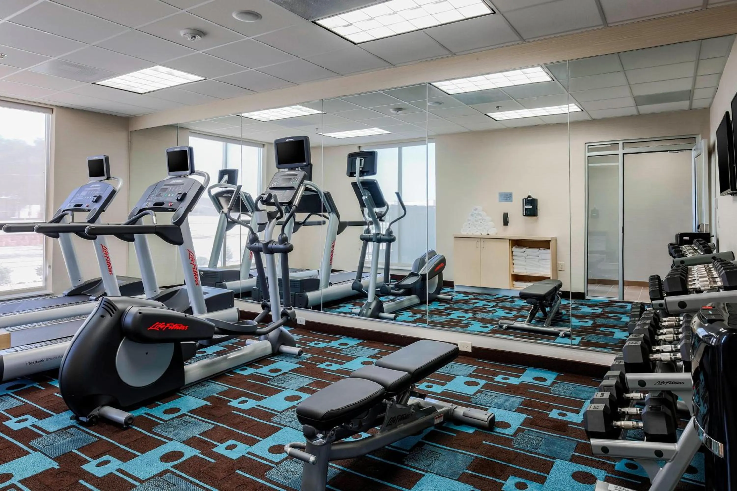 Fitness centre/facilities in Fairfield Inn & Suites by Marriott Snyder