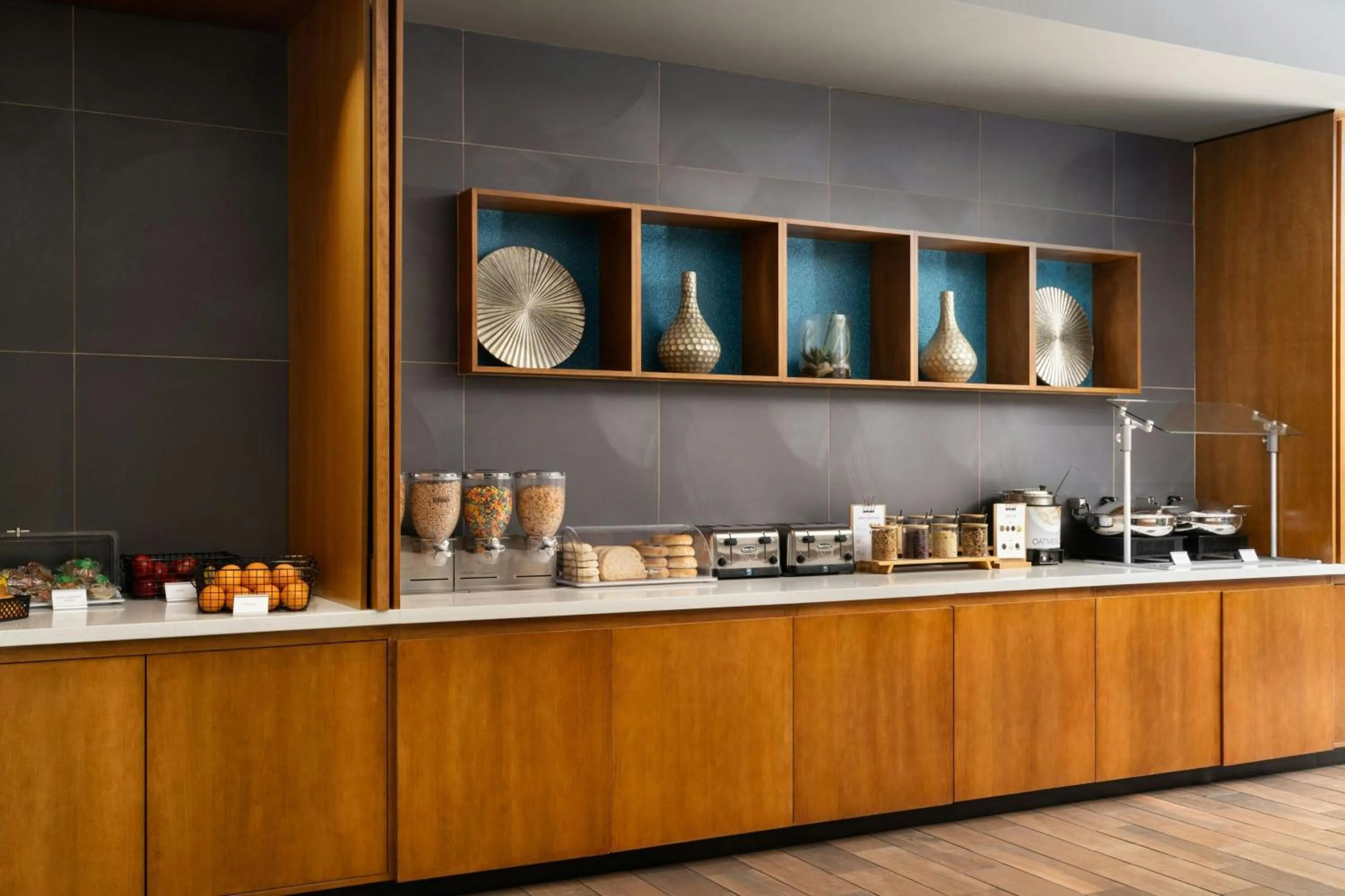 Breakfast in SpringHill Suites by Marriott Charleston Mount Pleasant