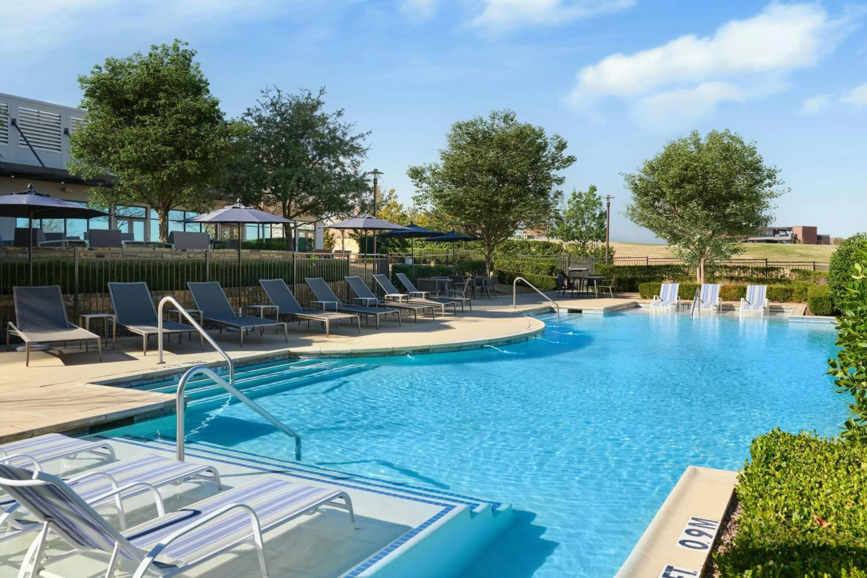Swimming pool in Courtyard by Marriott Fort Worth Alliance Town Center