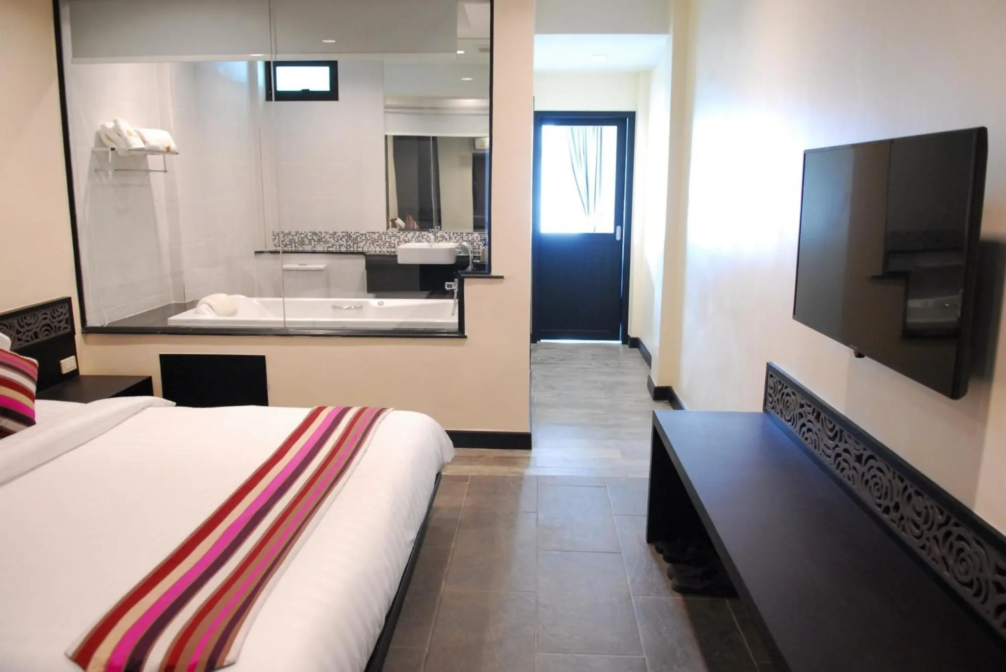 Bed in Monsane River Kwai Resort