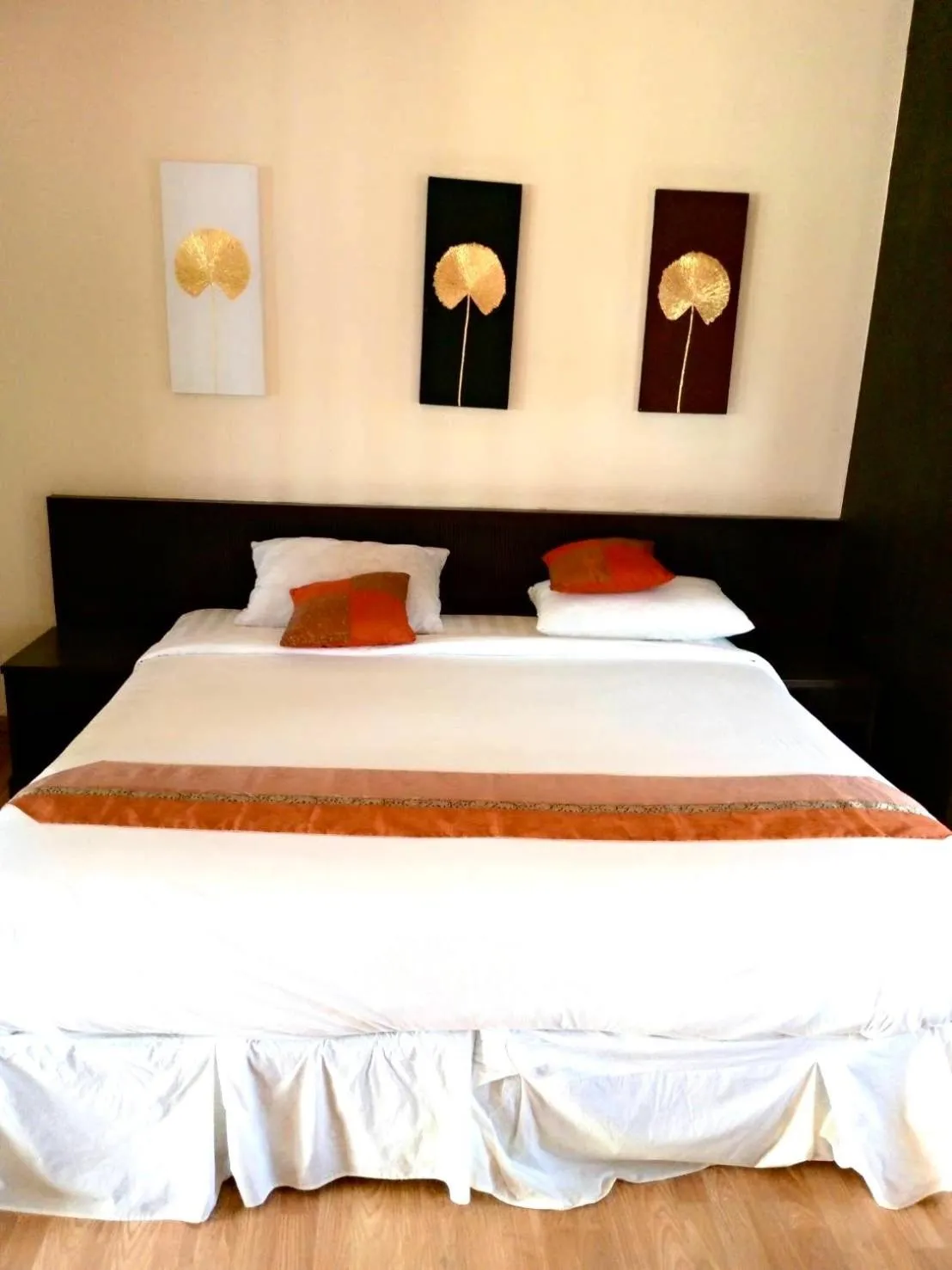 Bed in Monsane River Kwai Resort
