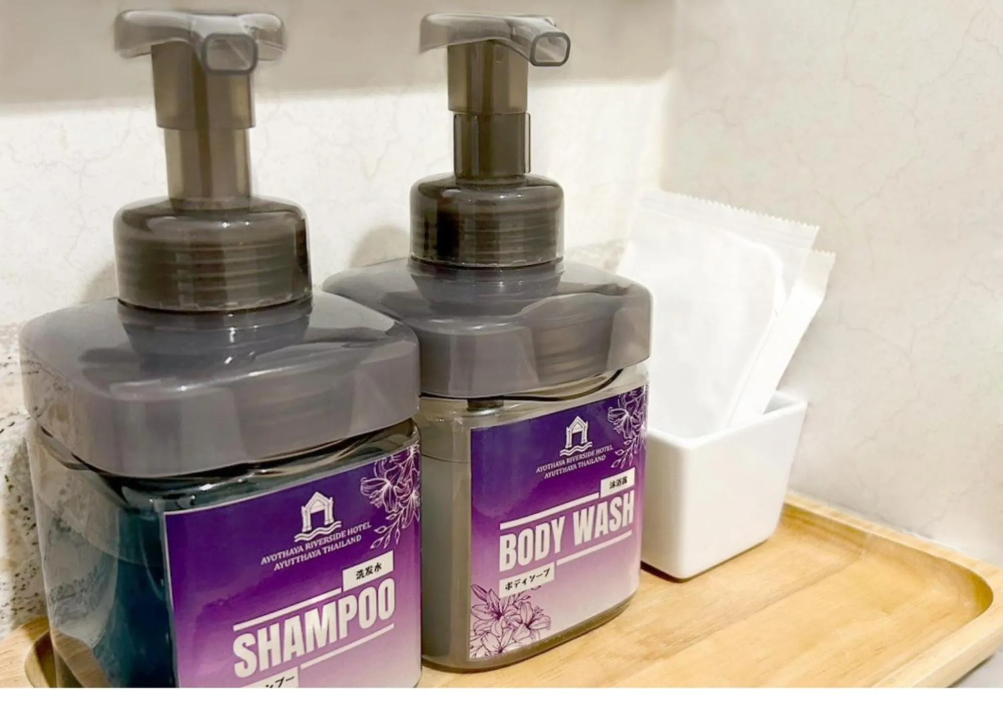 Toilet in Ayothaya Riverside Hotel