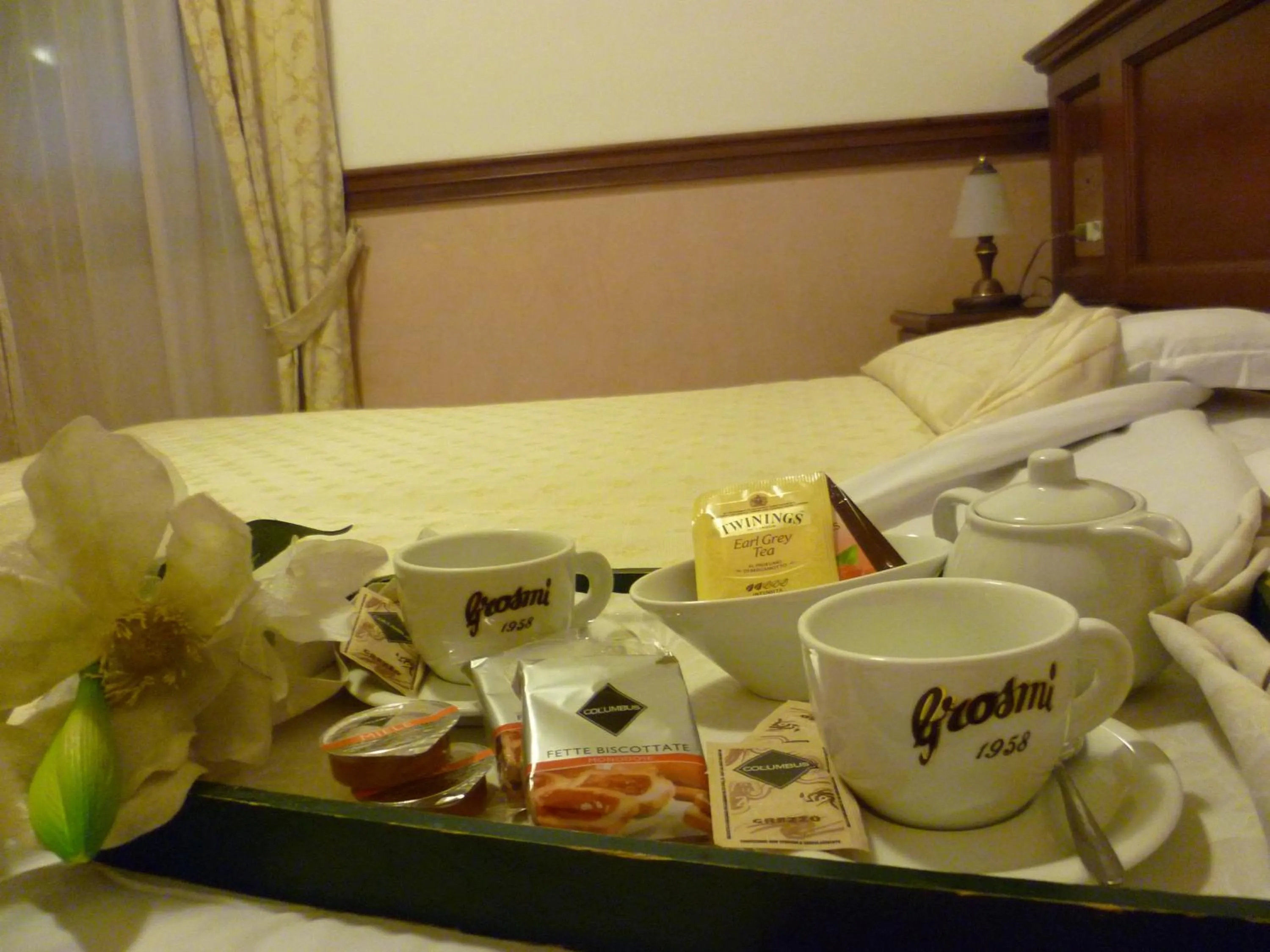 Bed in Hotel Minerva