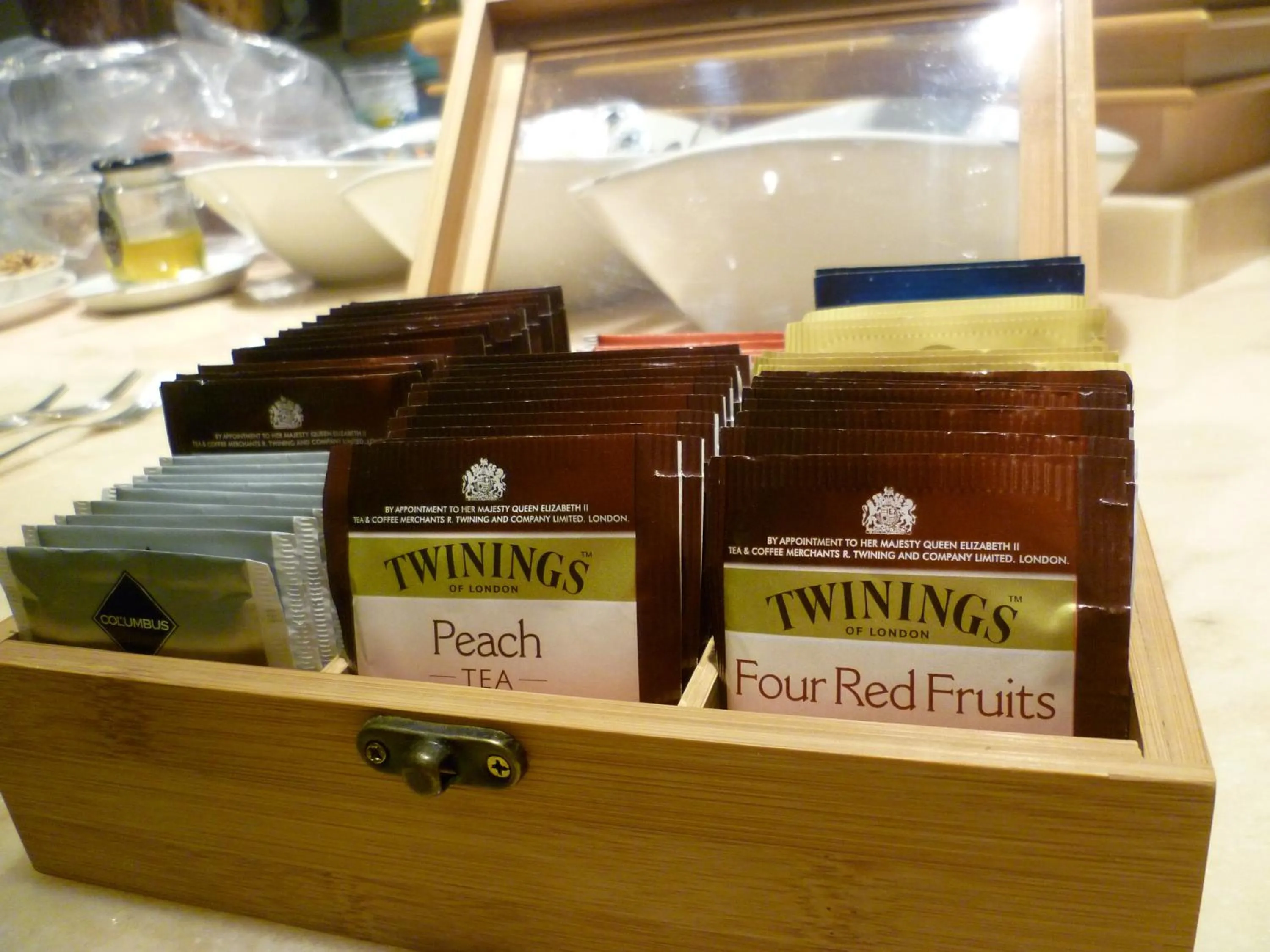 Restaurant/places to eat in Hotel Minerva