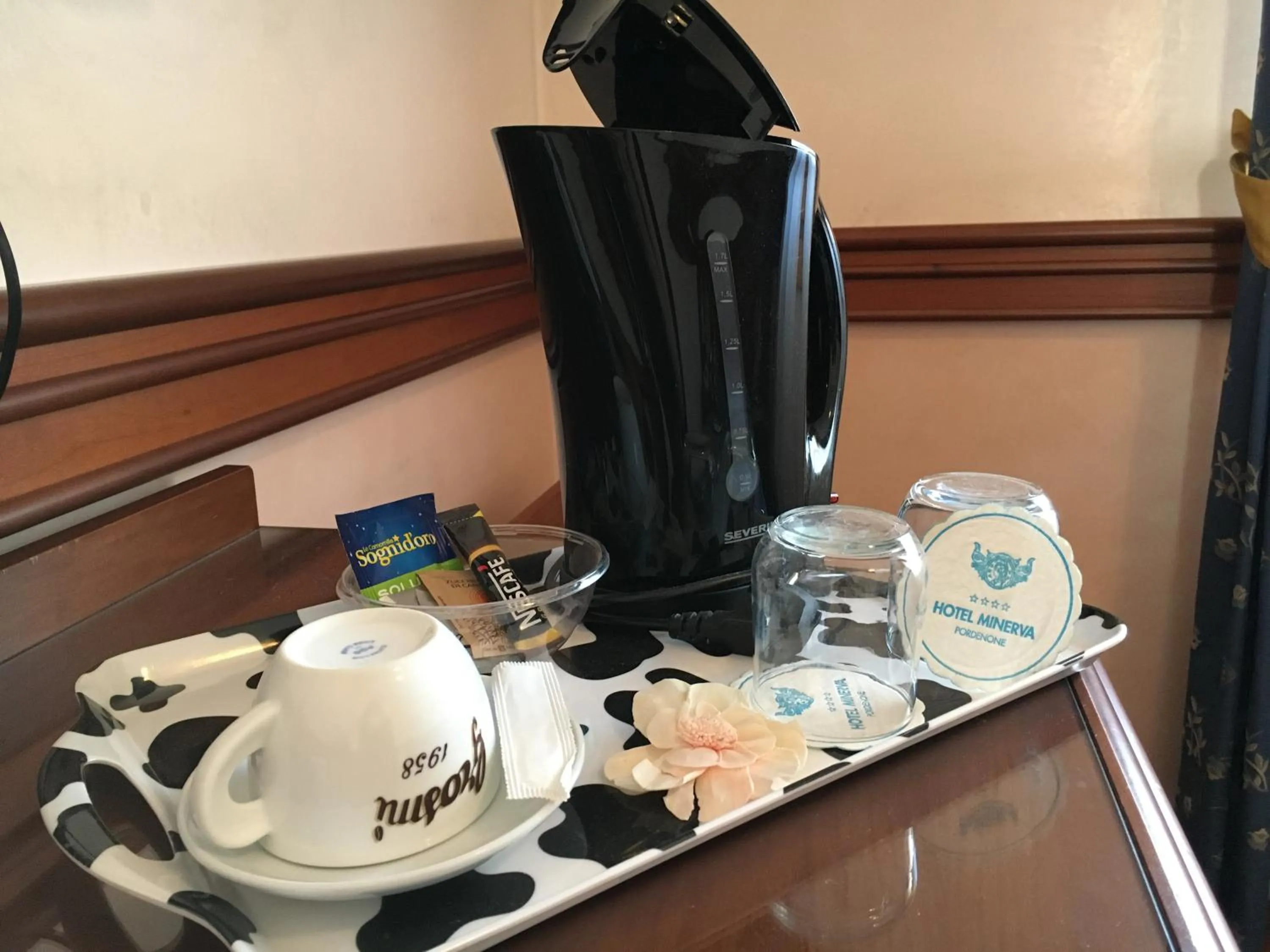 Coffee/tea facilities in Hotel Minerva