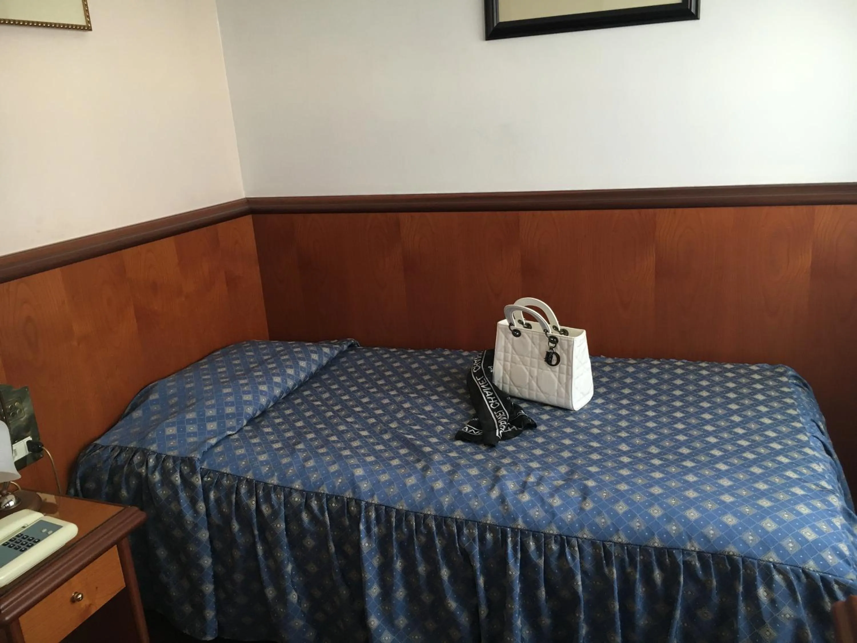 Bed in Hotel Minerva