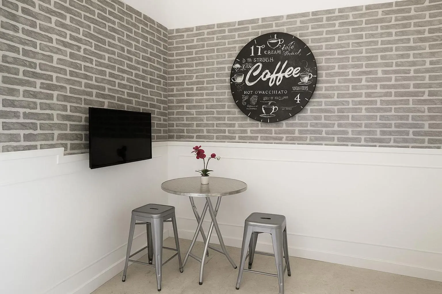 TV and multimedia in Piazza Bovio 22