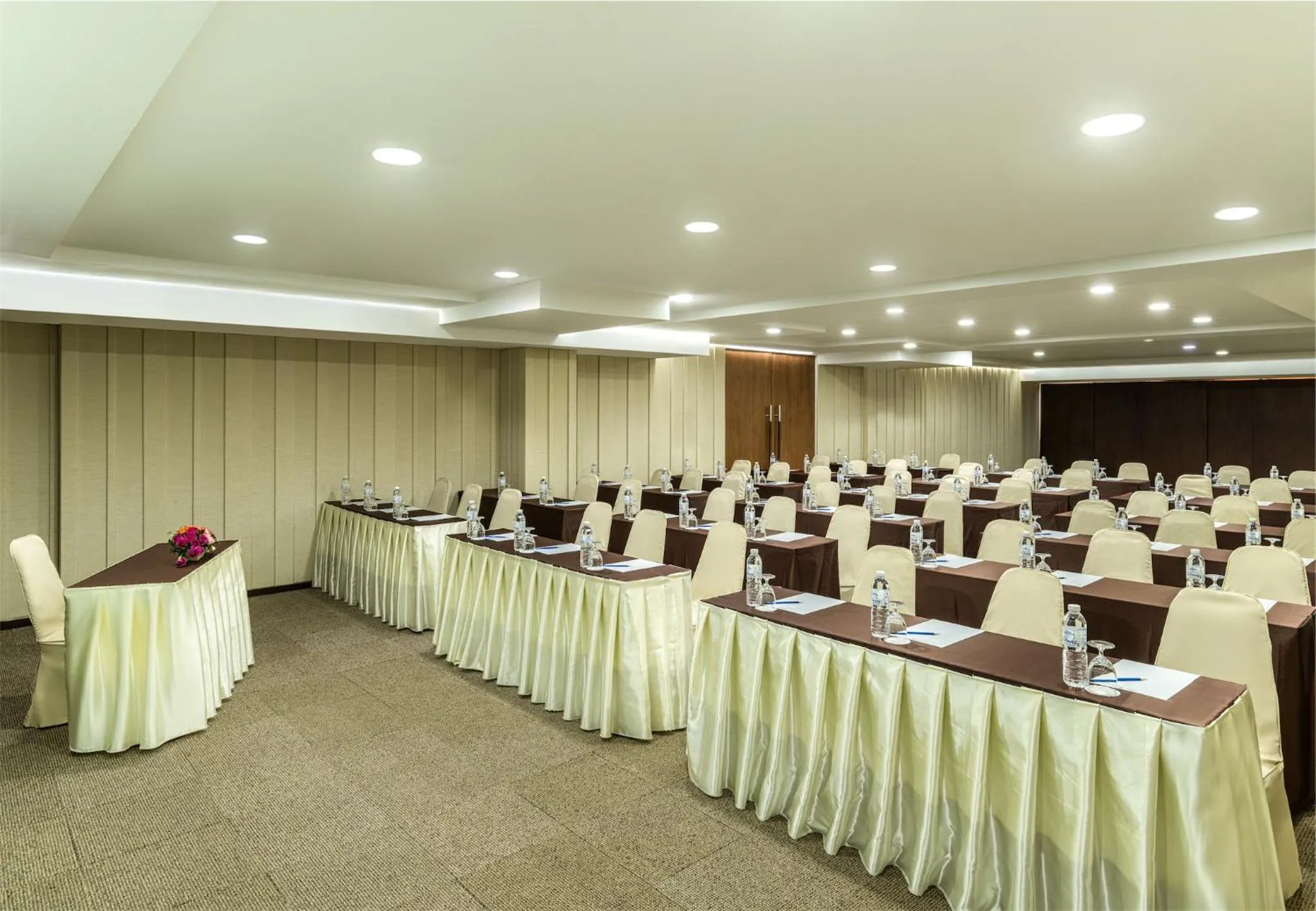 Business facilities in Riverfront Bangkok