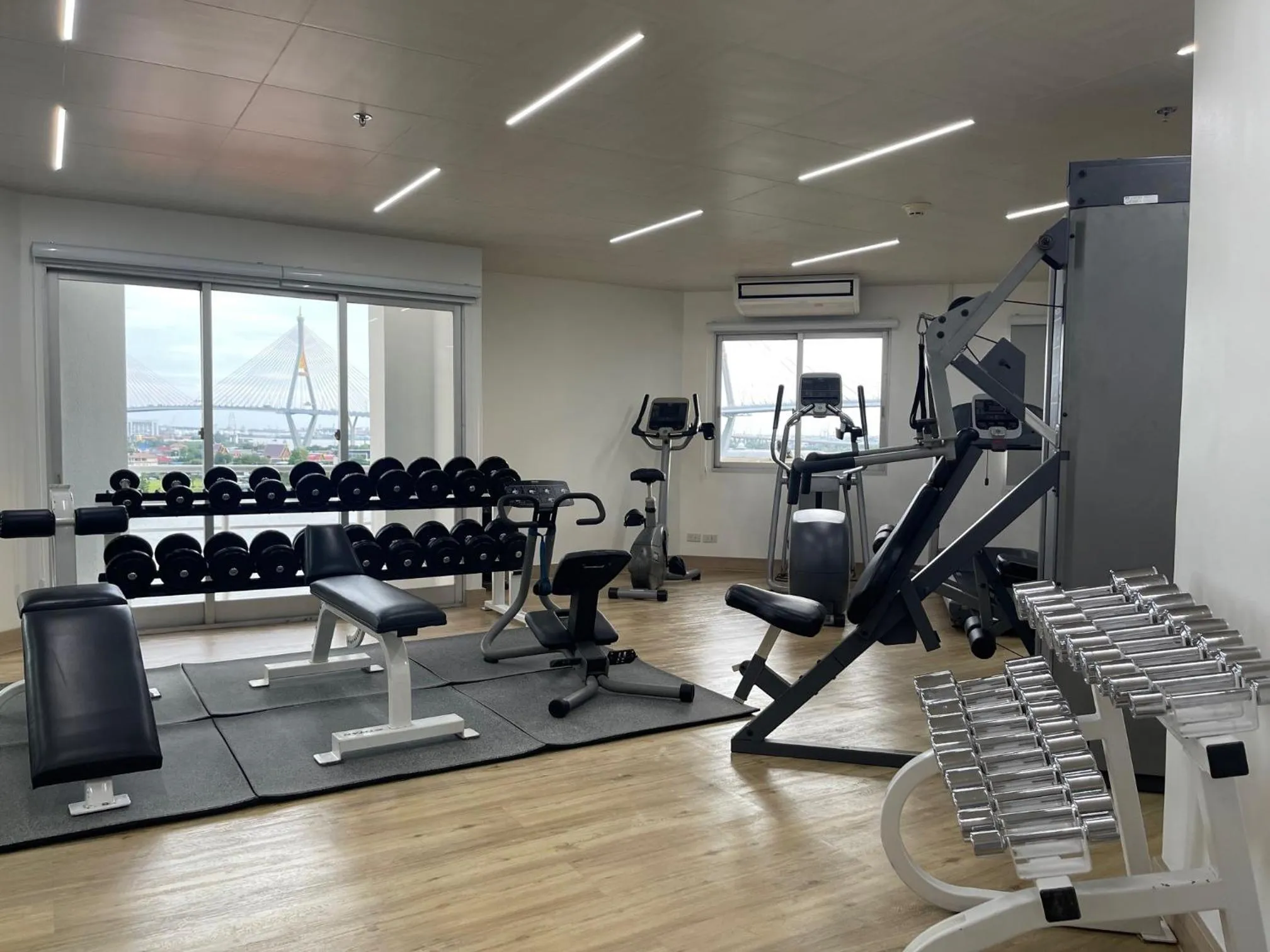 Fitness centre/facilities in Riverfront Bangkok
