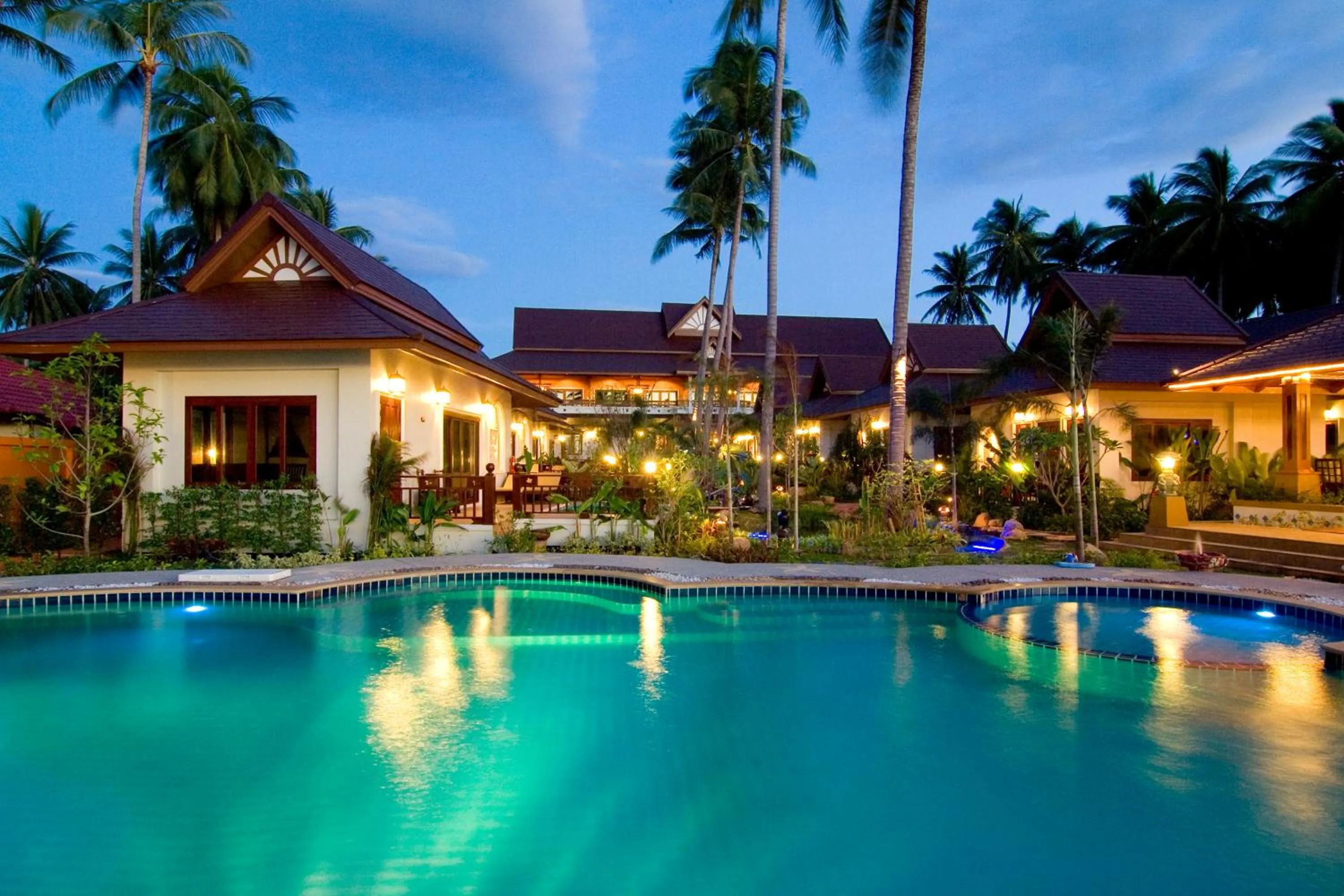 Swimming pool in Kanok Buri Resort