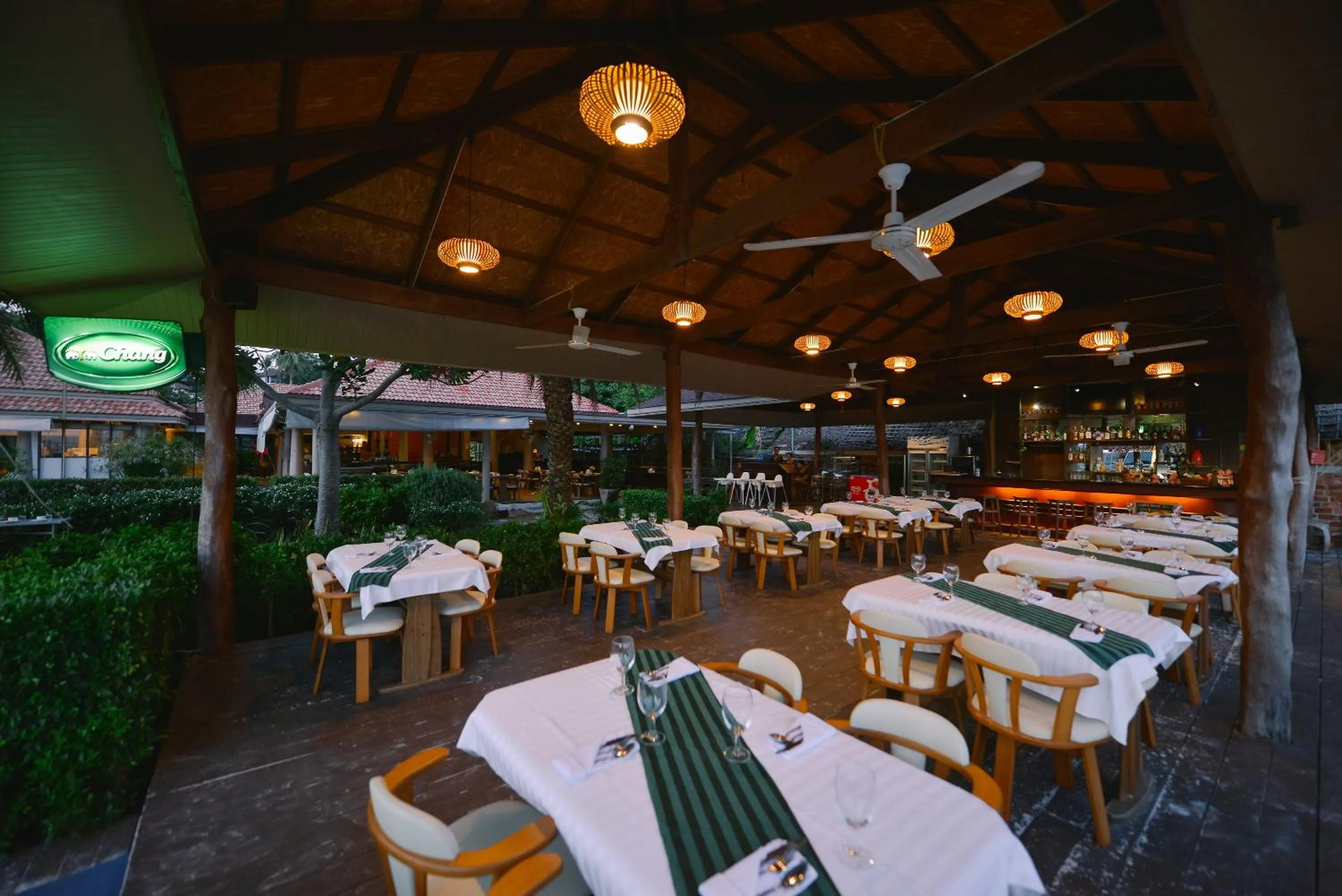 Restaurant/places to eat in Sita Beach Resort