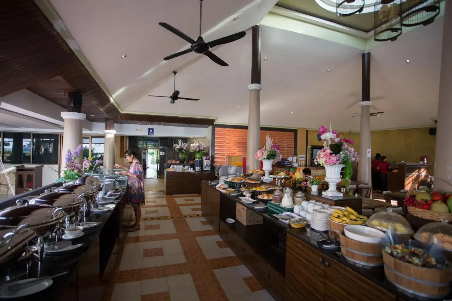 Restaurant/places to eat in Sita Beach Resort Restaurant/places to eat in Sita Beach Resort