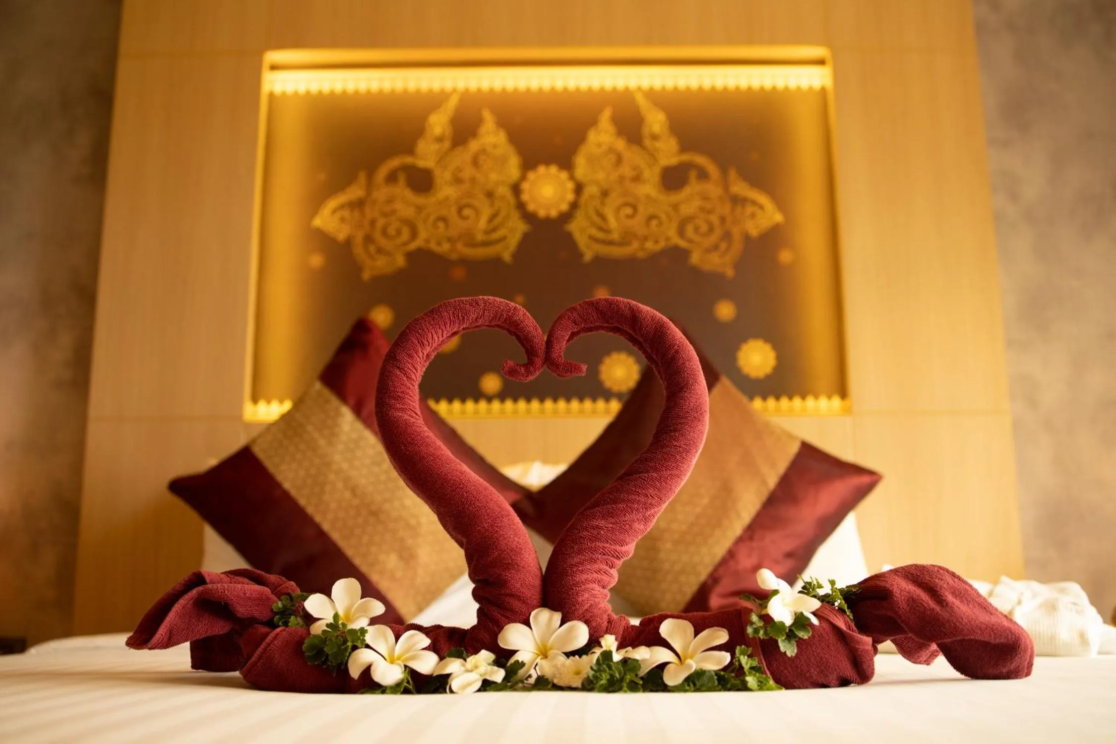 Bed in Sita Beach Resort