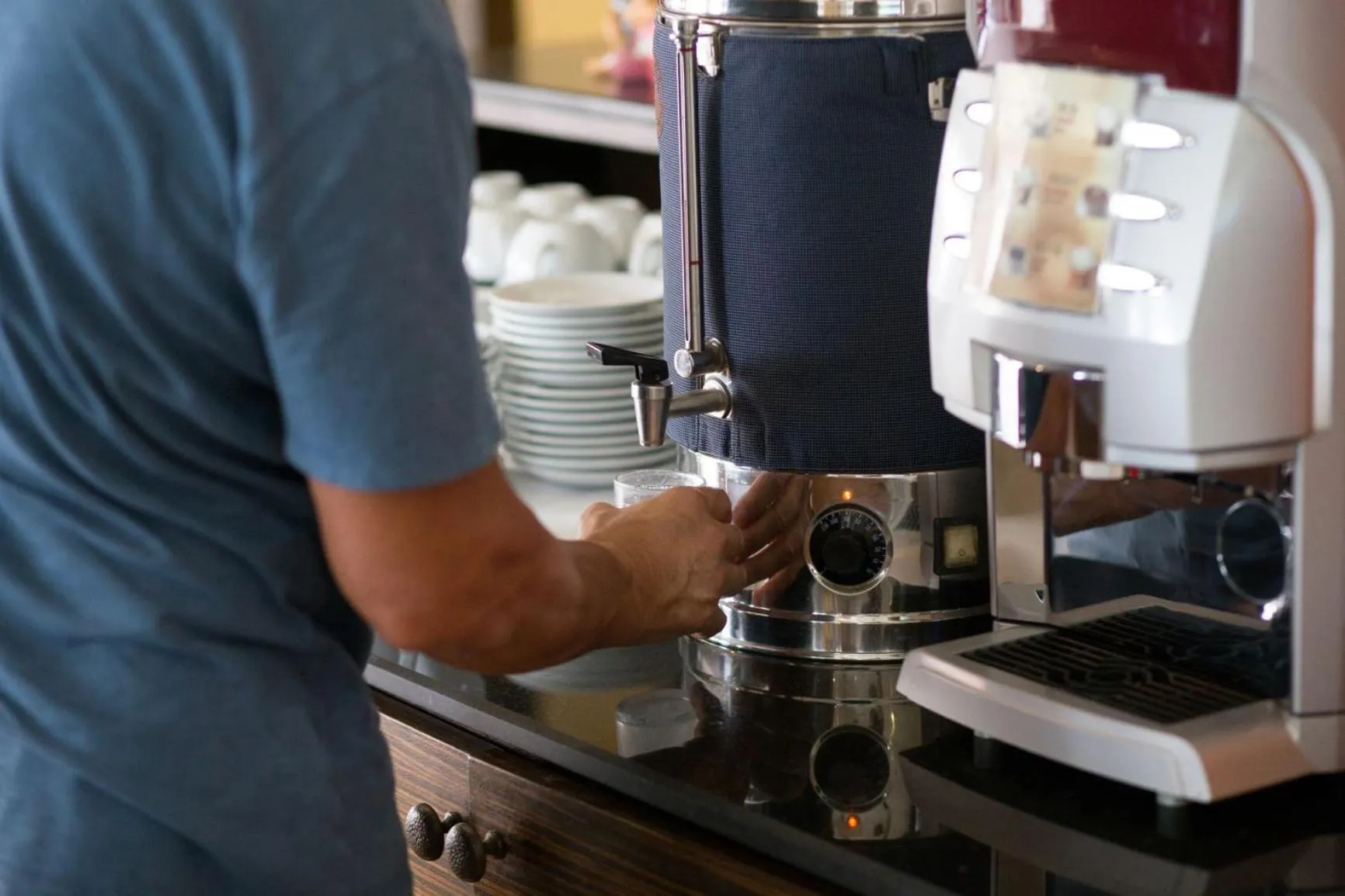 Restaurant/places to eat in Sita Beach Resort