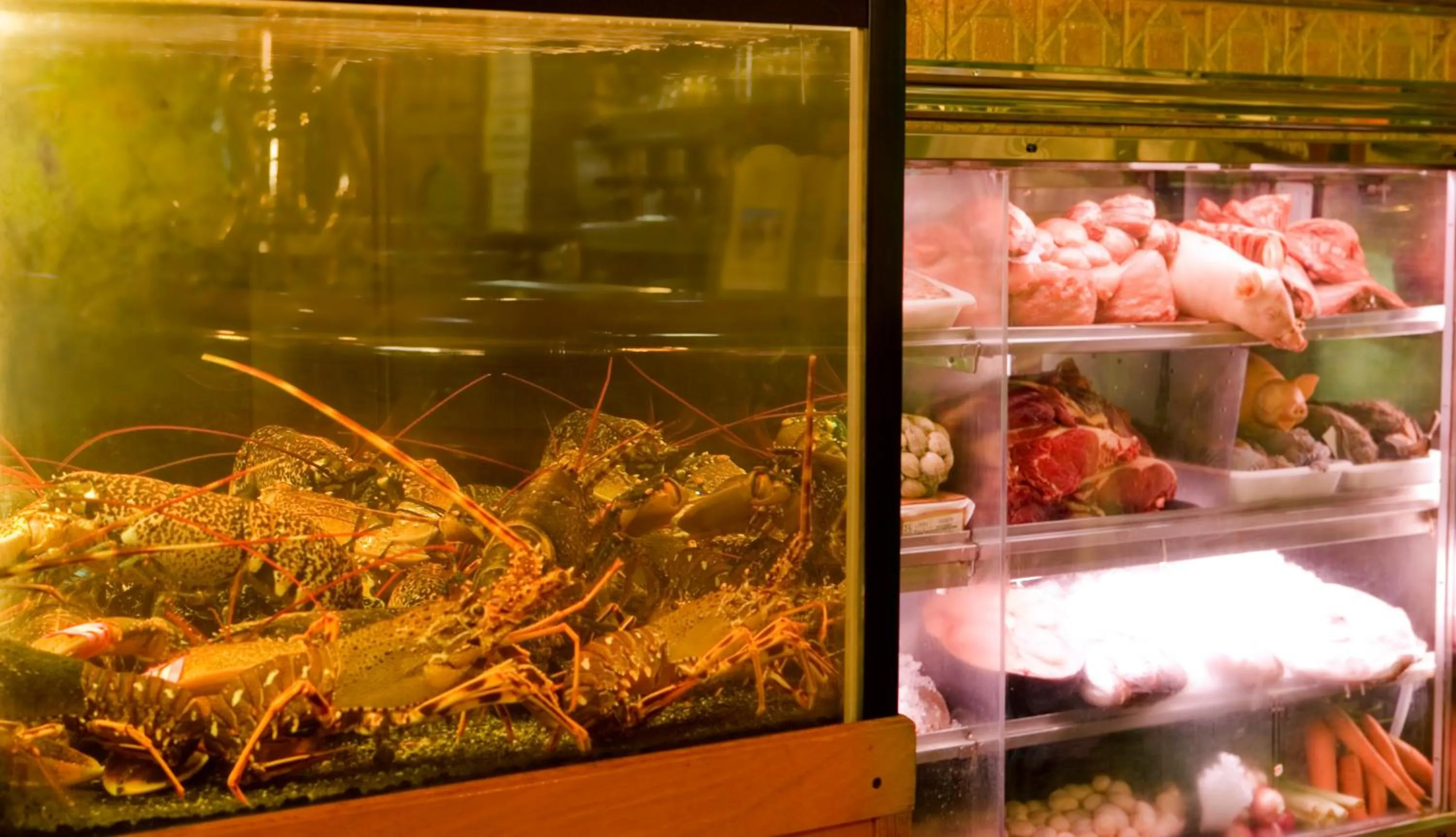 Food in La Cueva Park