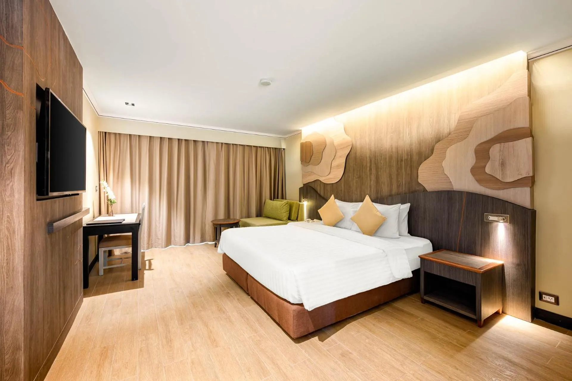 Bedroom, Bed in Amora Beach Resort Phuket