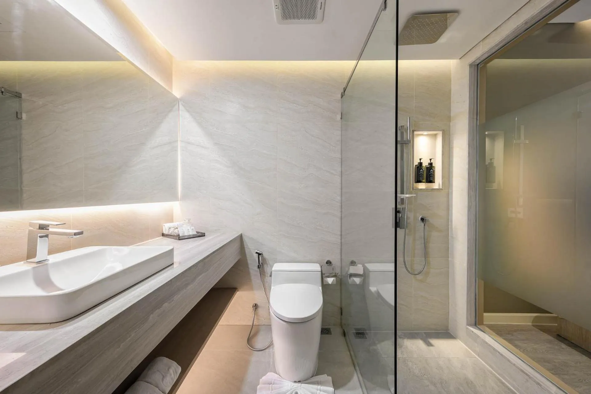 Shower in Amora Beach Resort Phuket