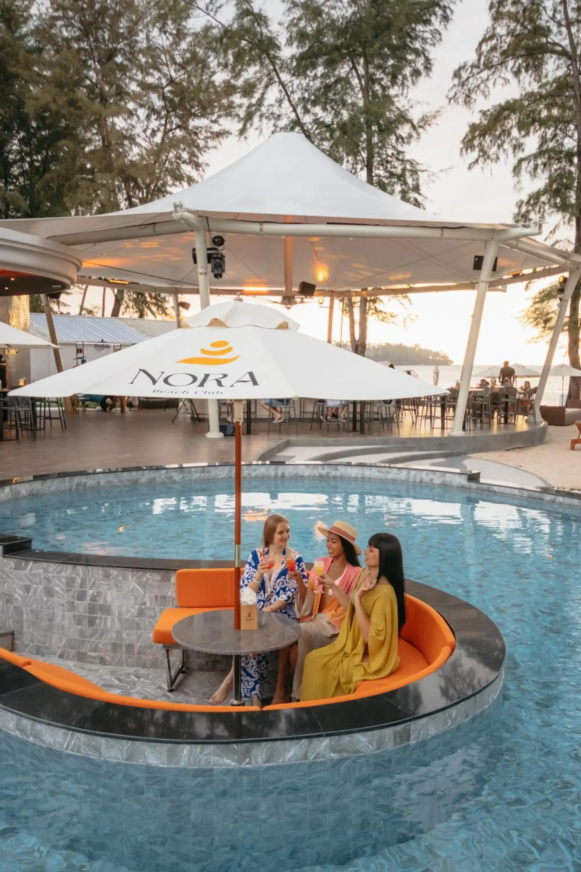 Restaurant/places to eat in Amora Beach Resort Phuket Restaurant/places to eat in Amora Beach Resort Phuket