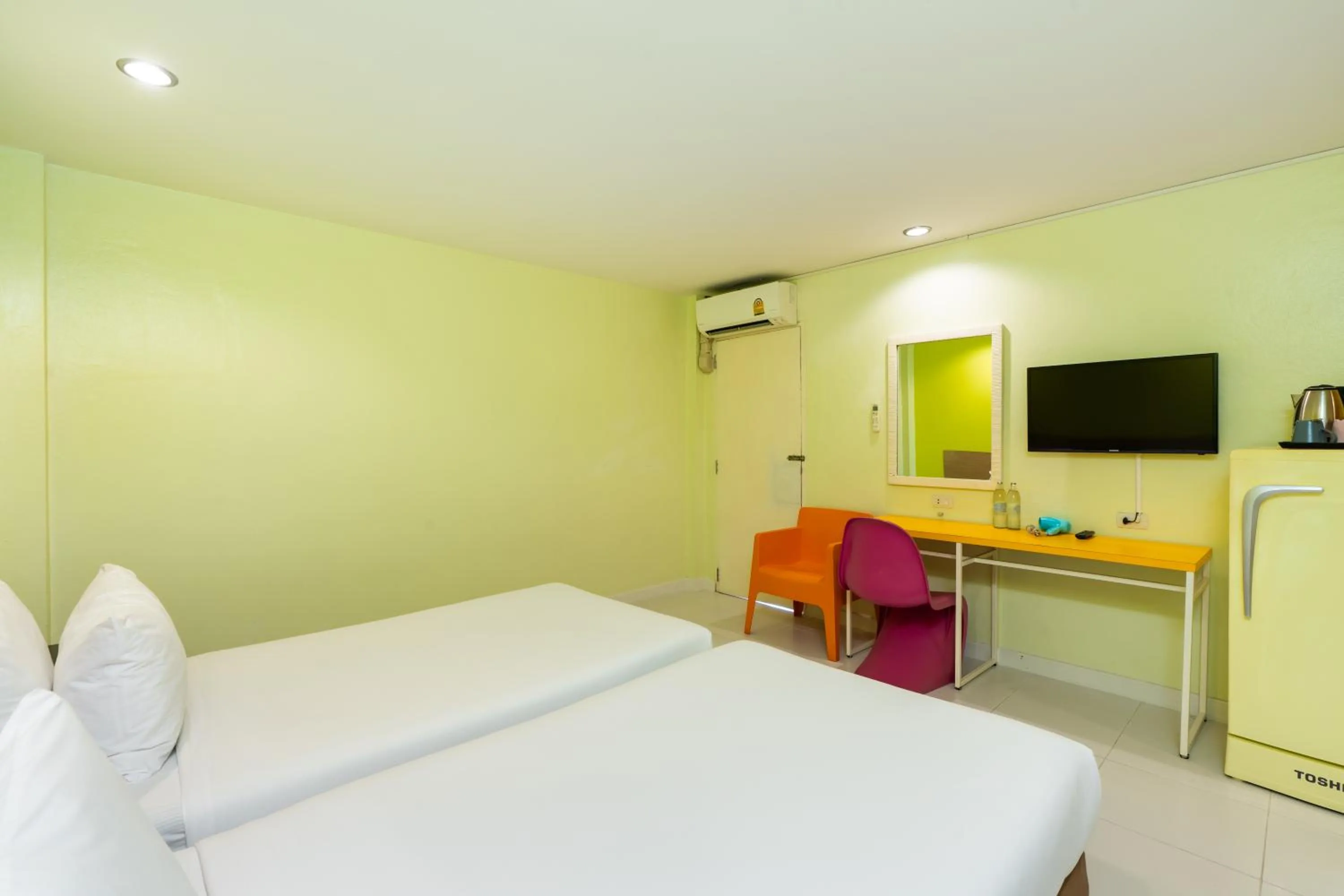 Bedroom, Bed in Bella Express