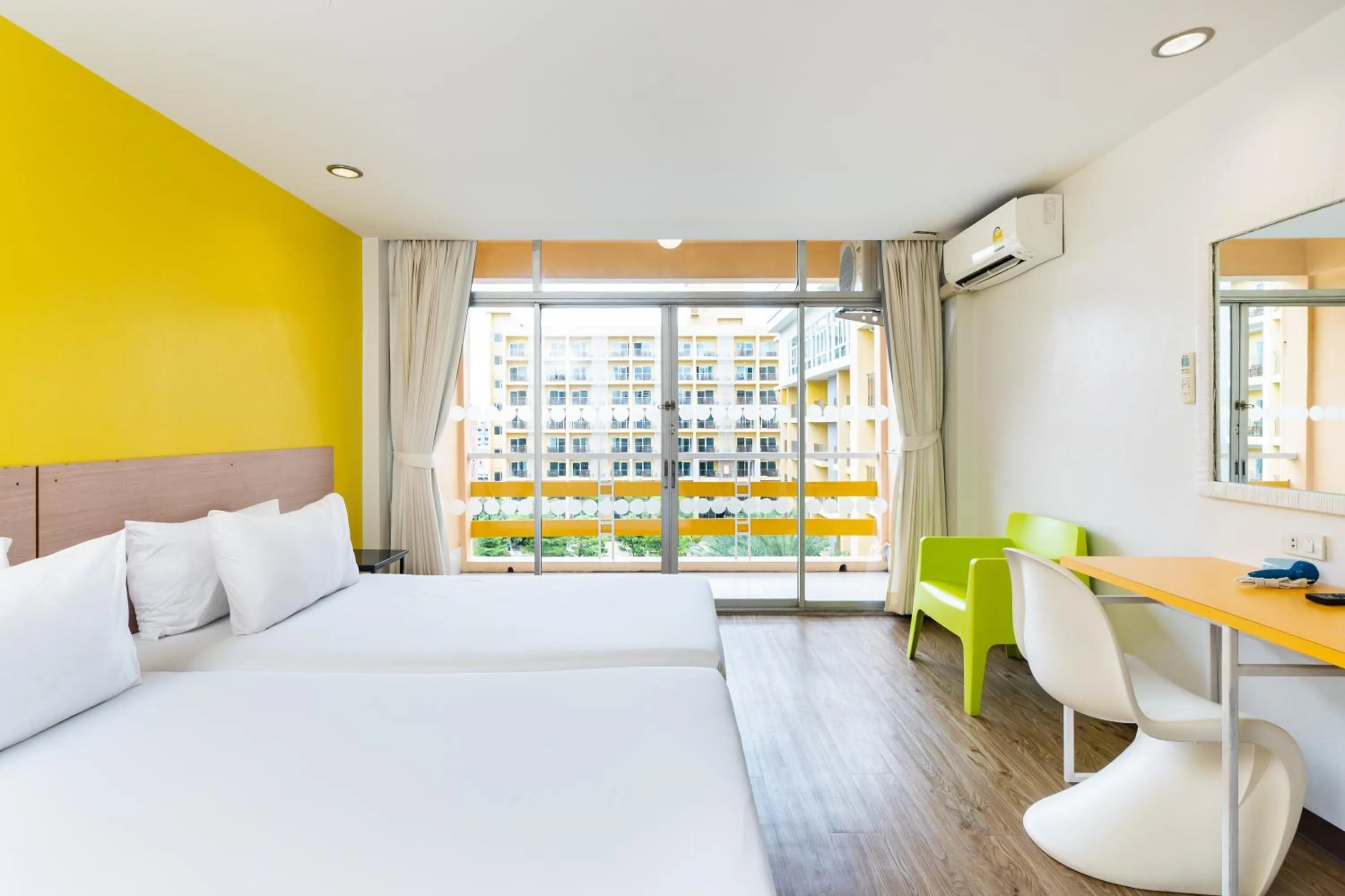 Bed in Bella Express