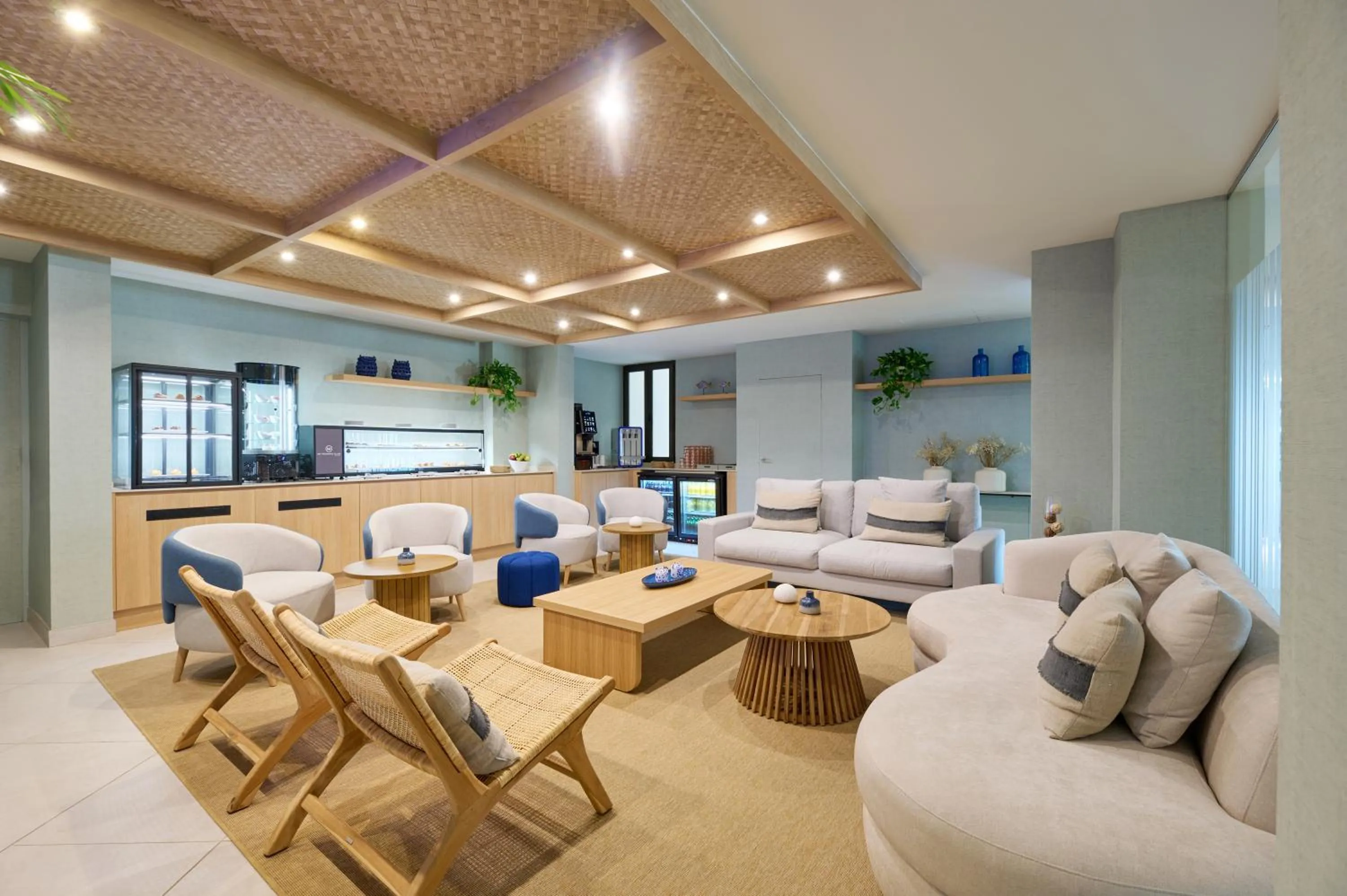 Food and drinks in AluaSoul Palma Hotel Adults Only