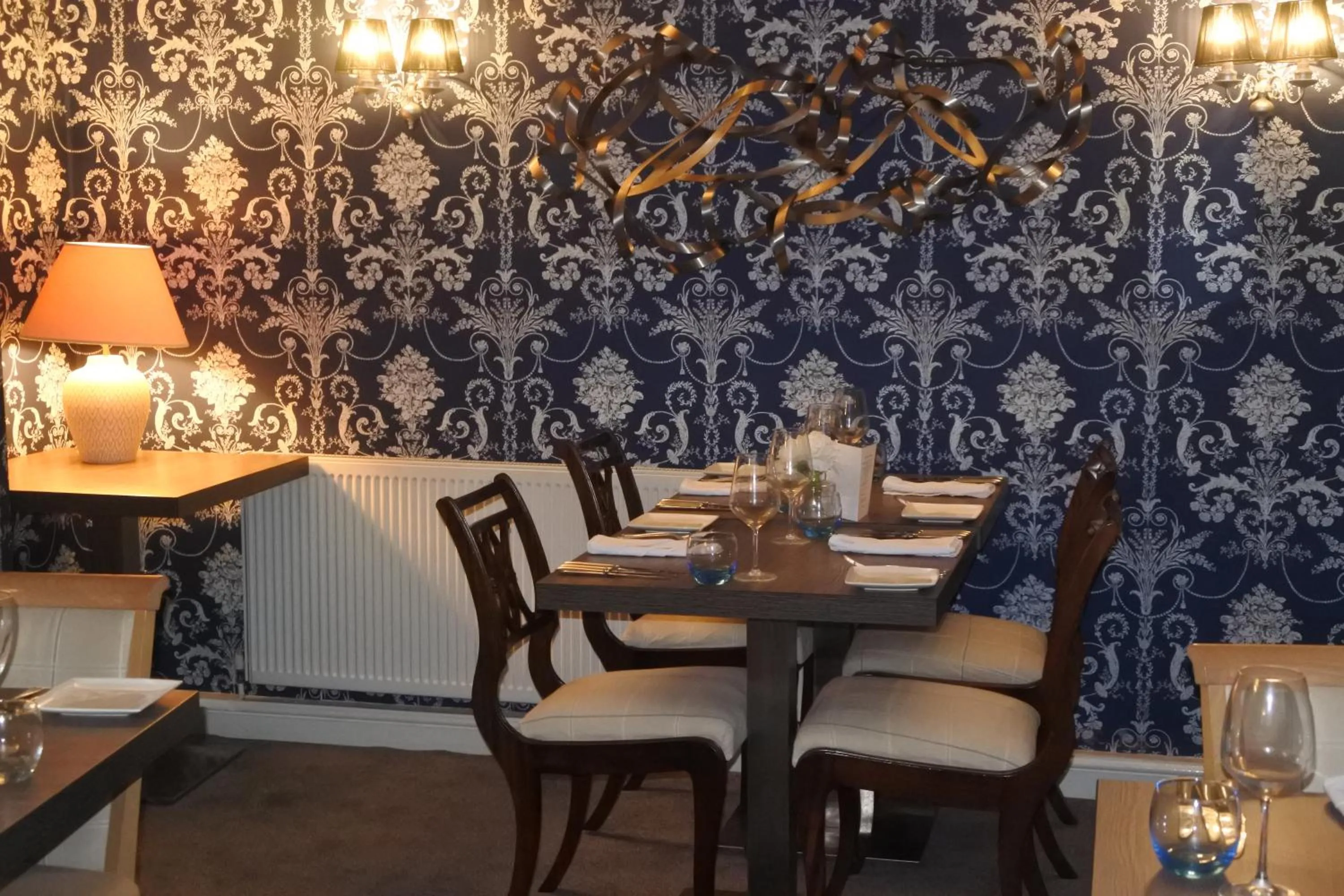 Restaurant/places to eat in Magpies Restaurant with Rooms