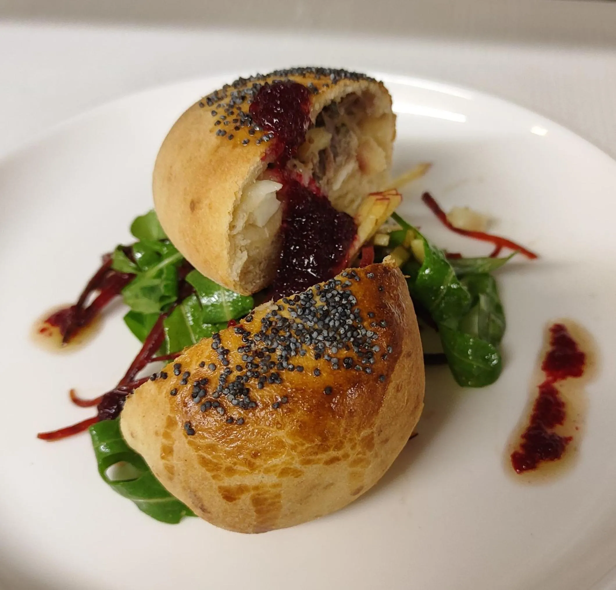 Restaurant/places to eat in Magpies Restaurant with Rooms