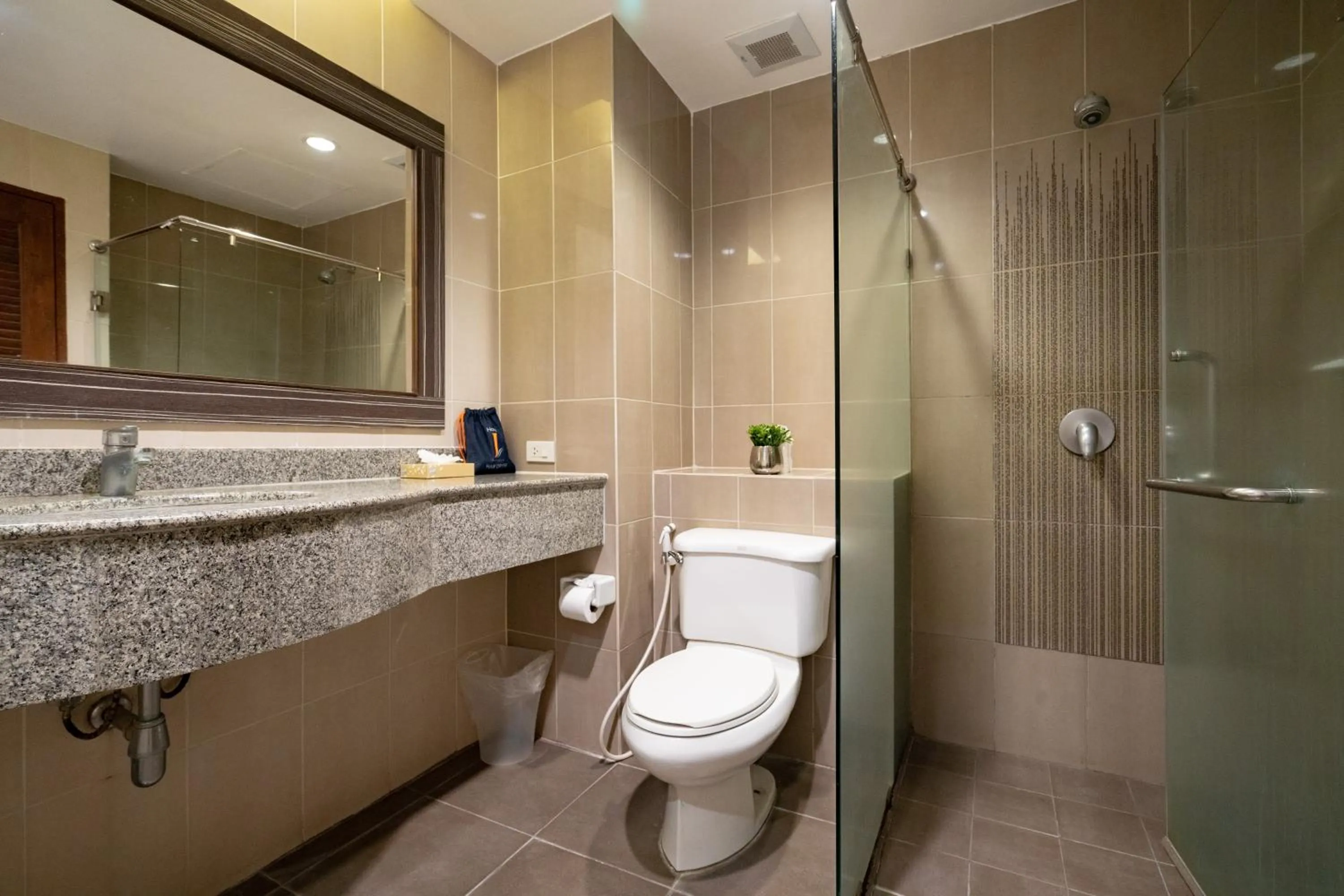 Bathroom in Hotel J Pattaya