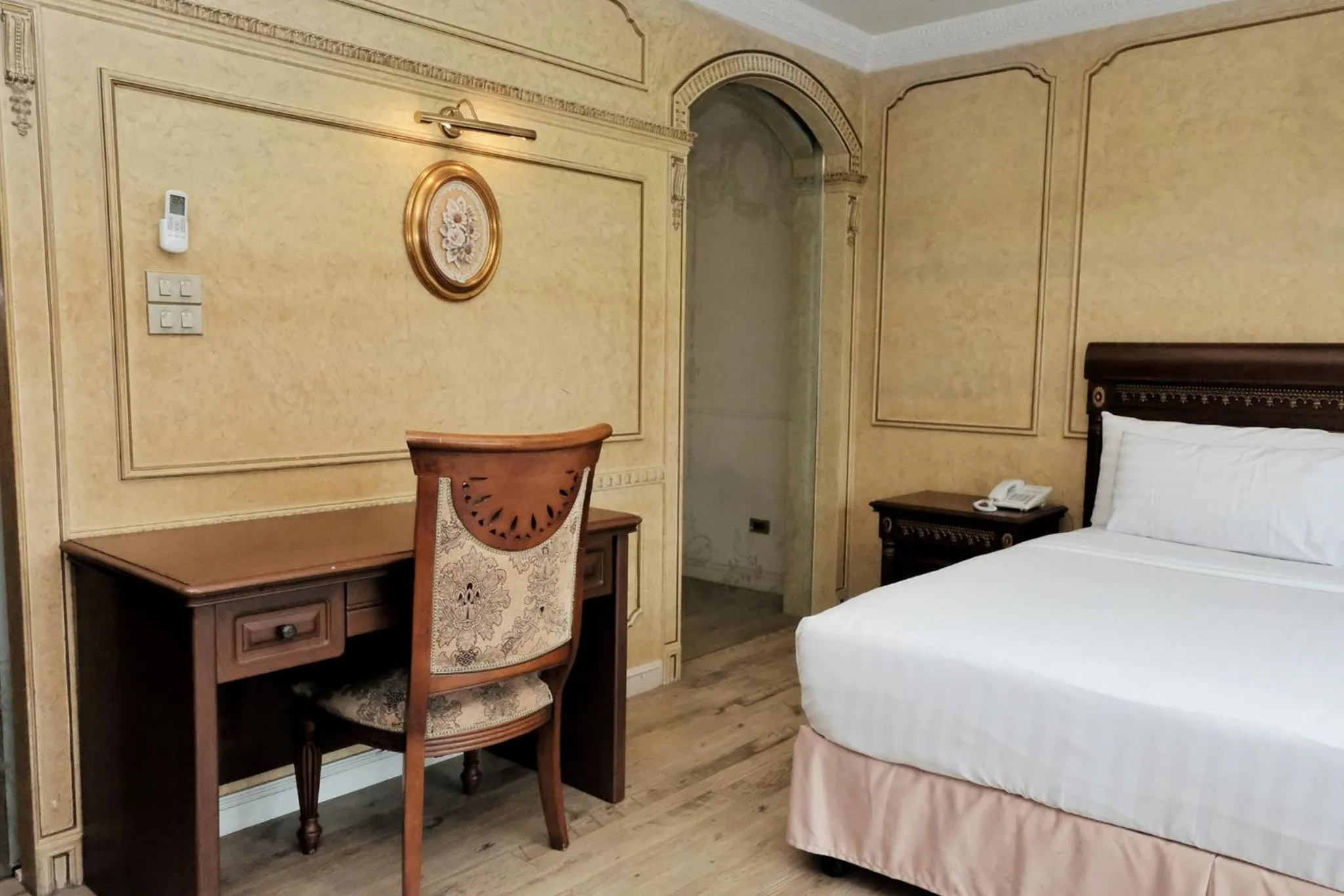 Bedroom, Bed in Four Seasons Place Pattaya