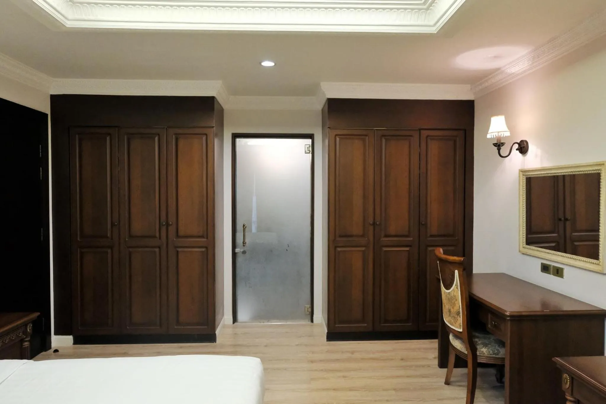 Bedroom, Bed in Four Seasons Place Pattaya